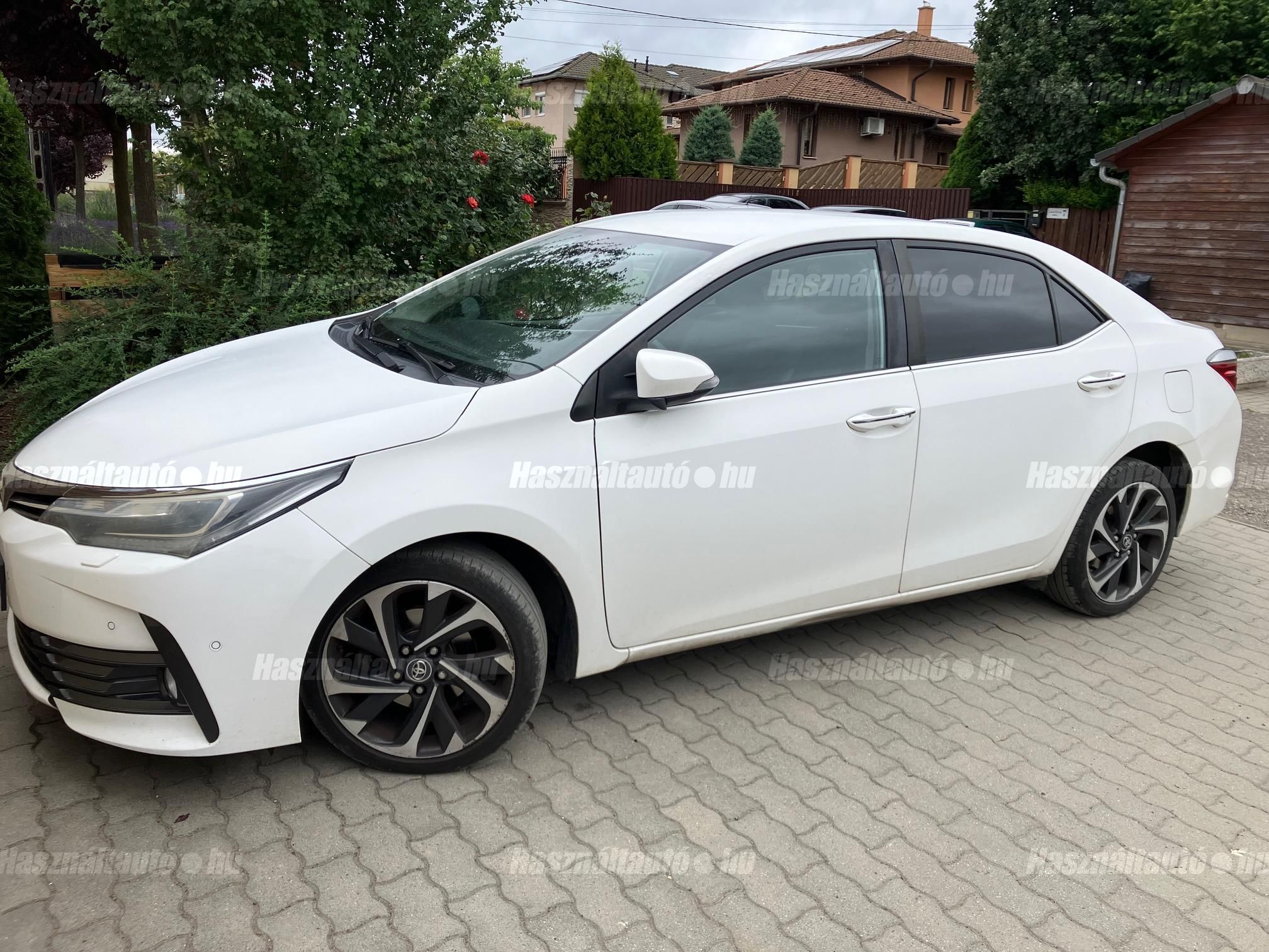 TOYOTA COROLLA 2018/9 - 1
