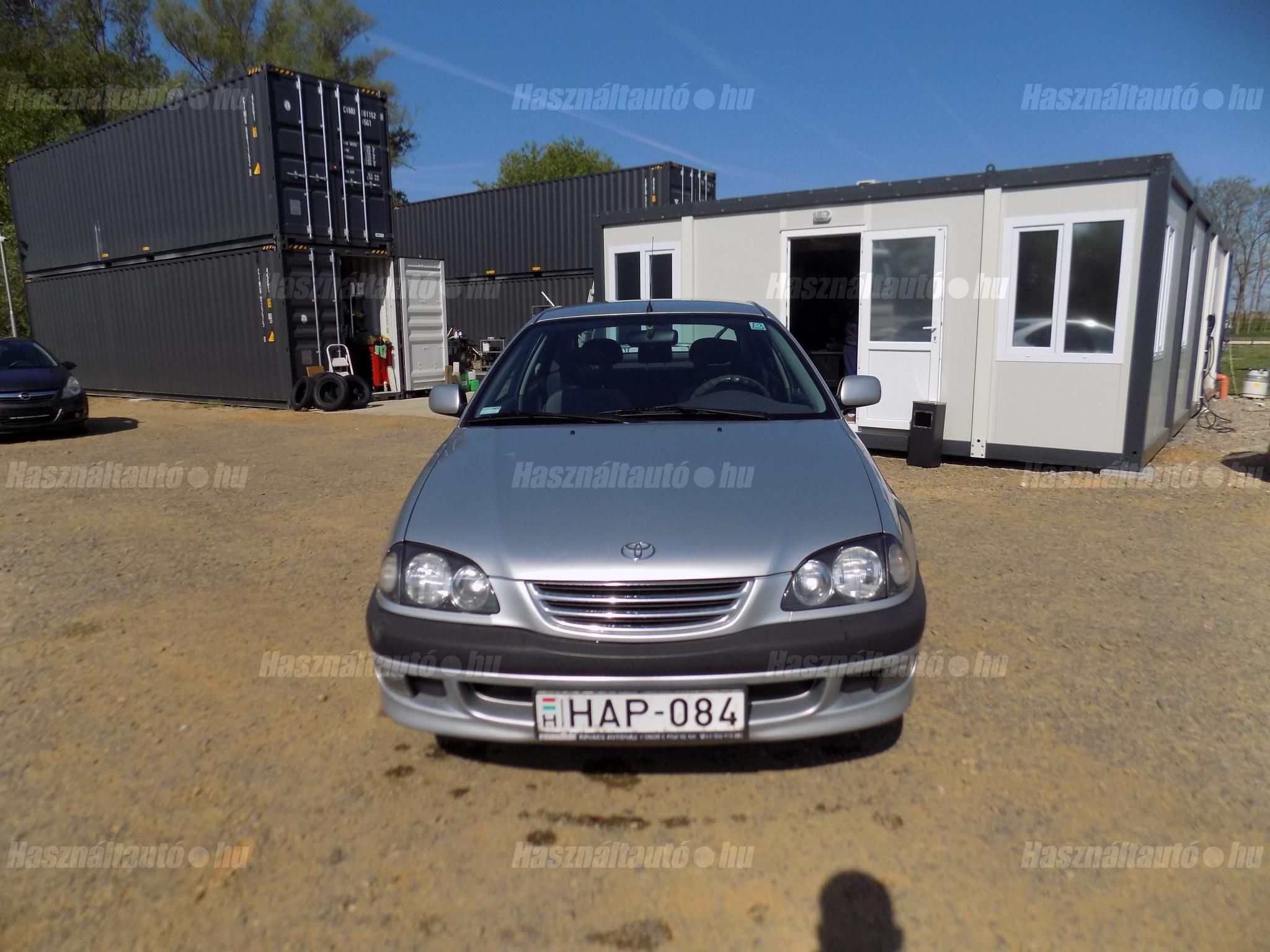 TOYOTA AVENSIS 1999/9 - 1