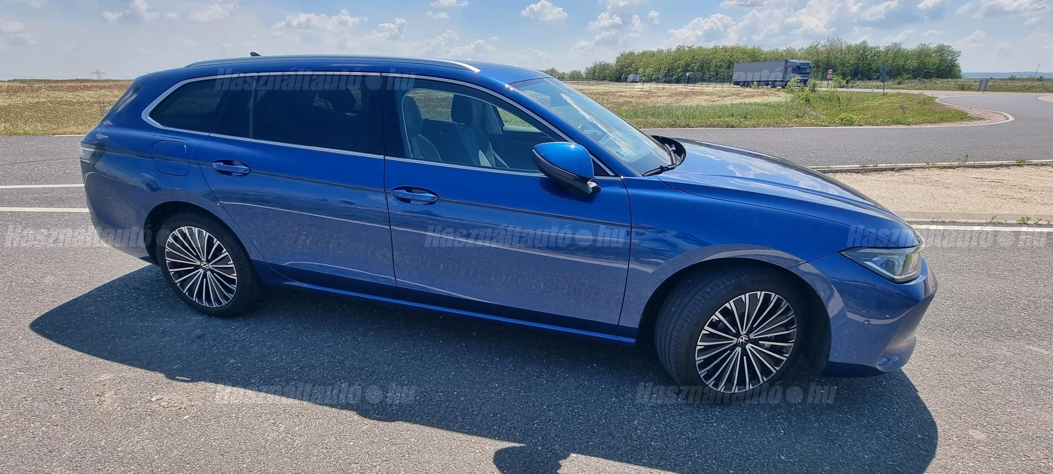 VOLKSWAGEN PASSAT 2024/7 - 1