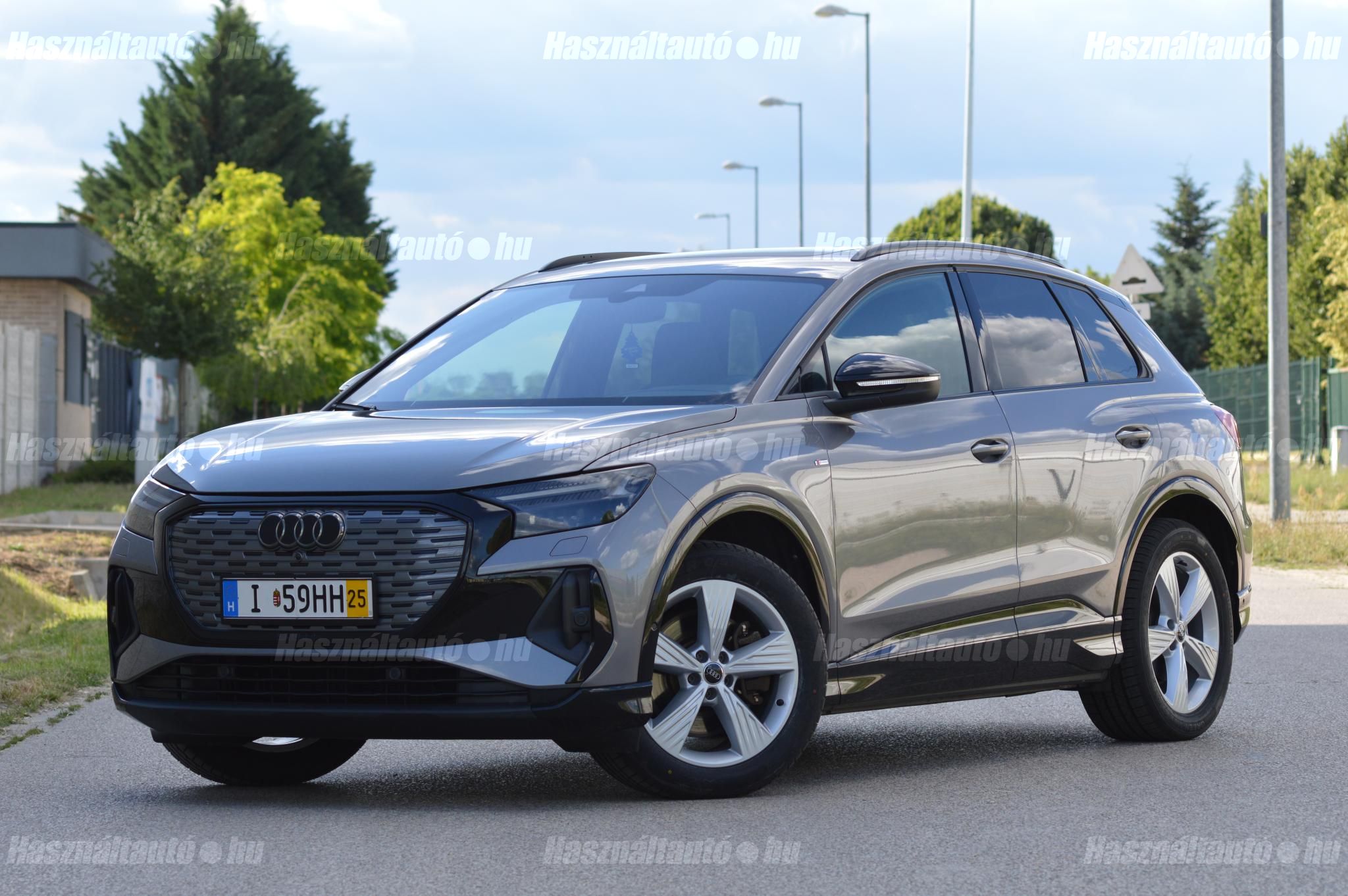 AUDI Q4 2023/2 - 1