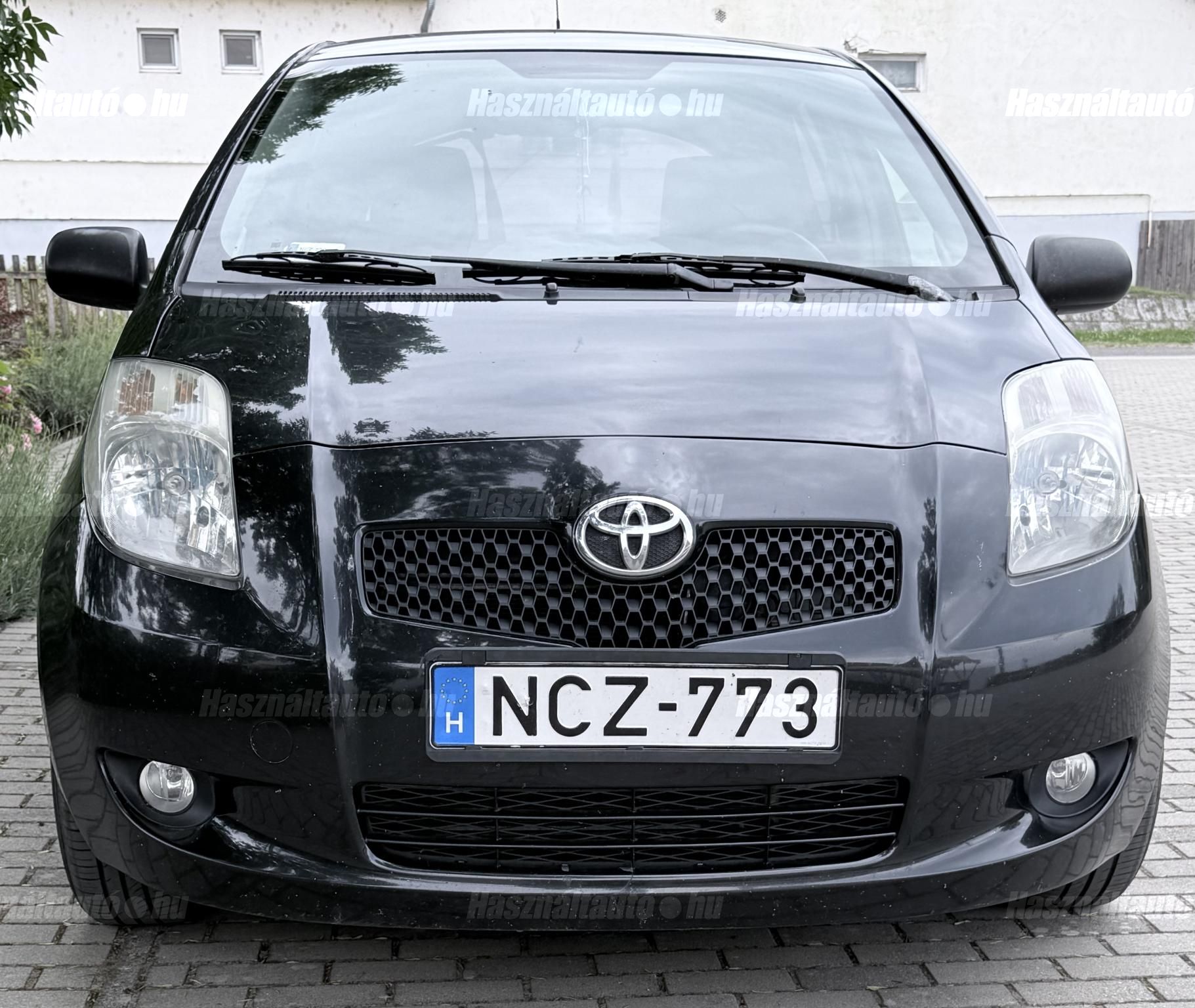TOYOTA YARIS 2006/8 - 1