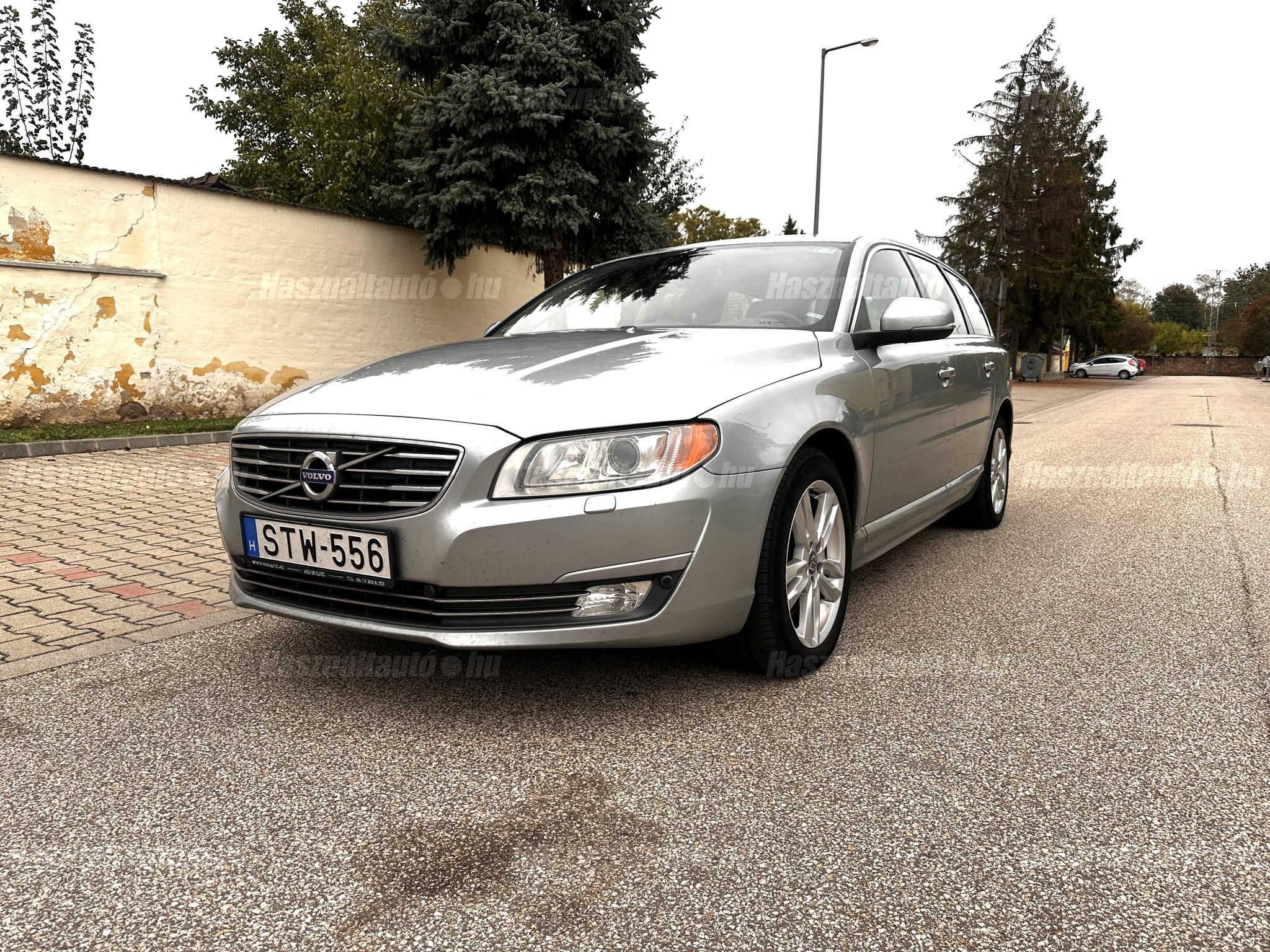 VOLVO V70 2013/6 - 1