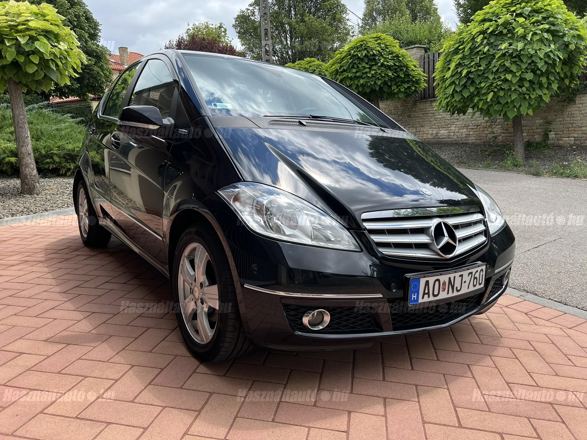 MERCEDES-BENZ A 180 2012/4 - 1