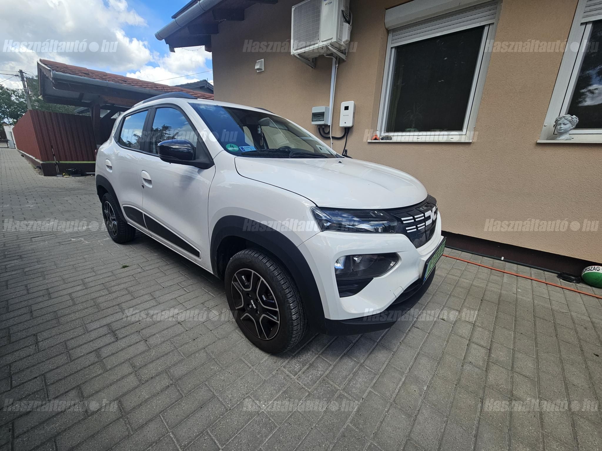 DACIA SPRING 2022/12 - 1
