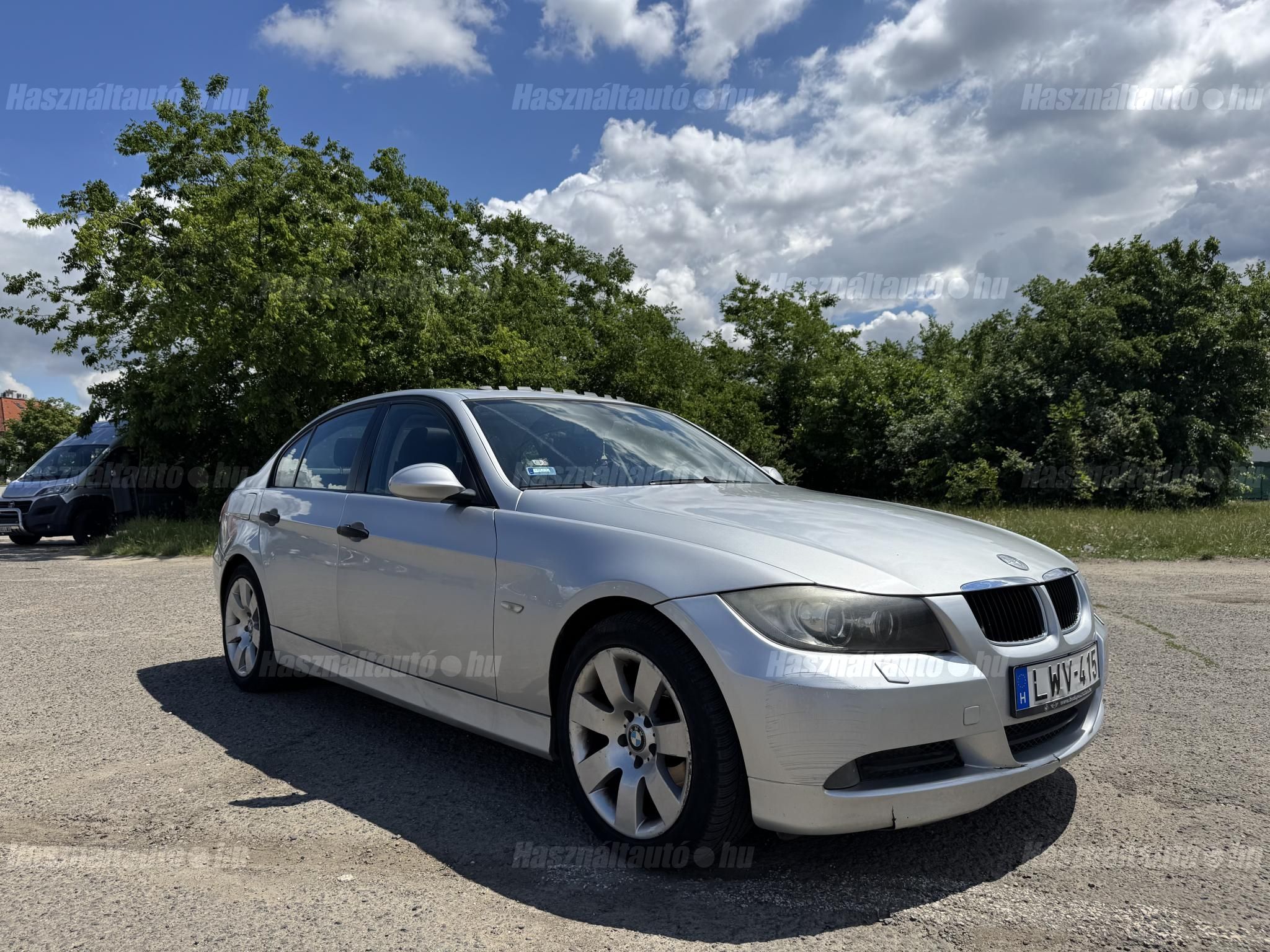 BMW 320 2006/3 - 1