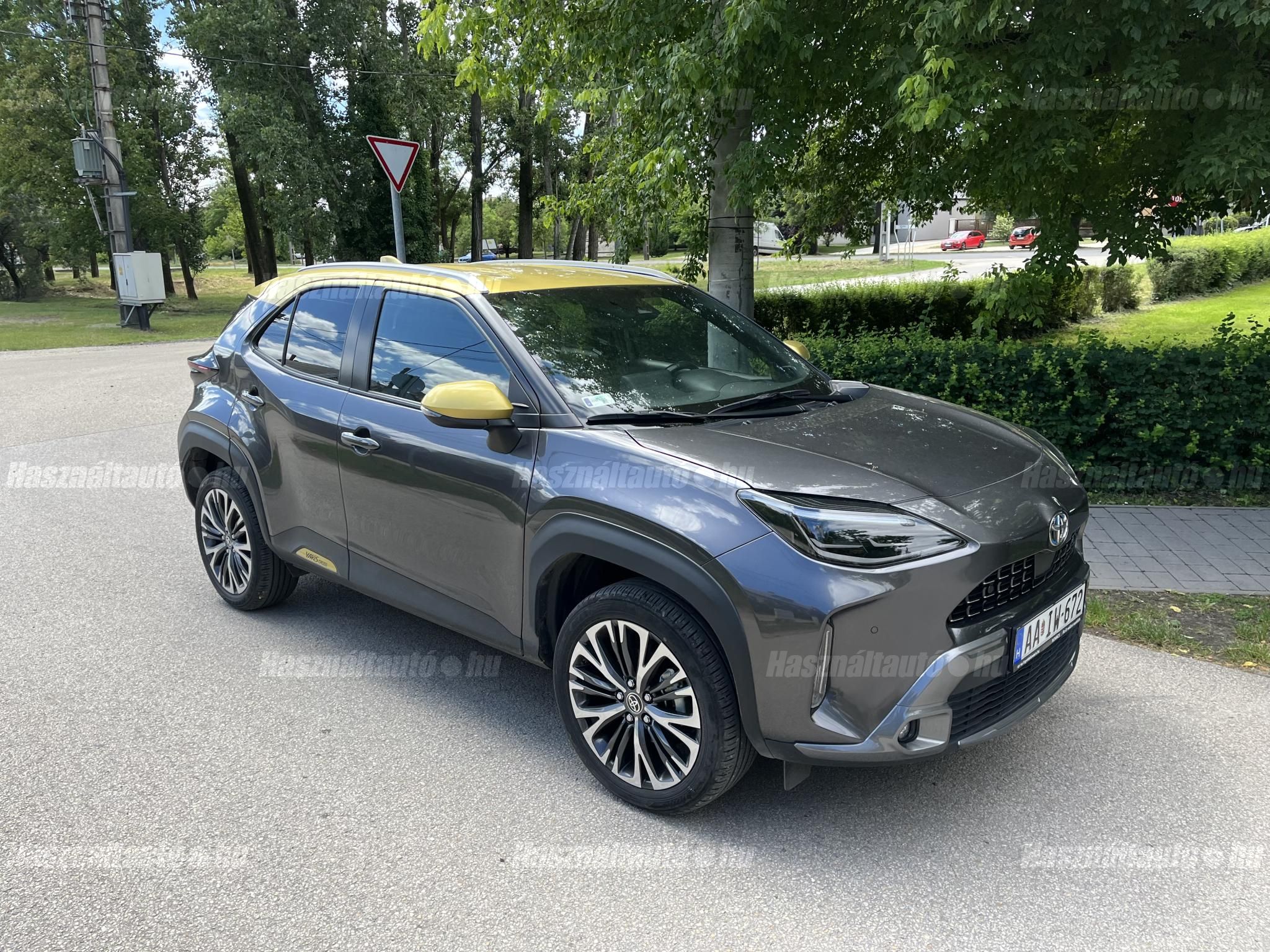 TOYOTA YARIS CROSS 2022/12 - 1