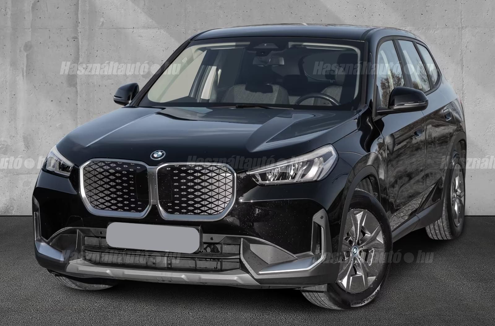 BMW IX1 2023/2 - 1