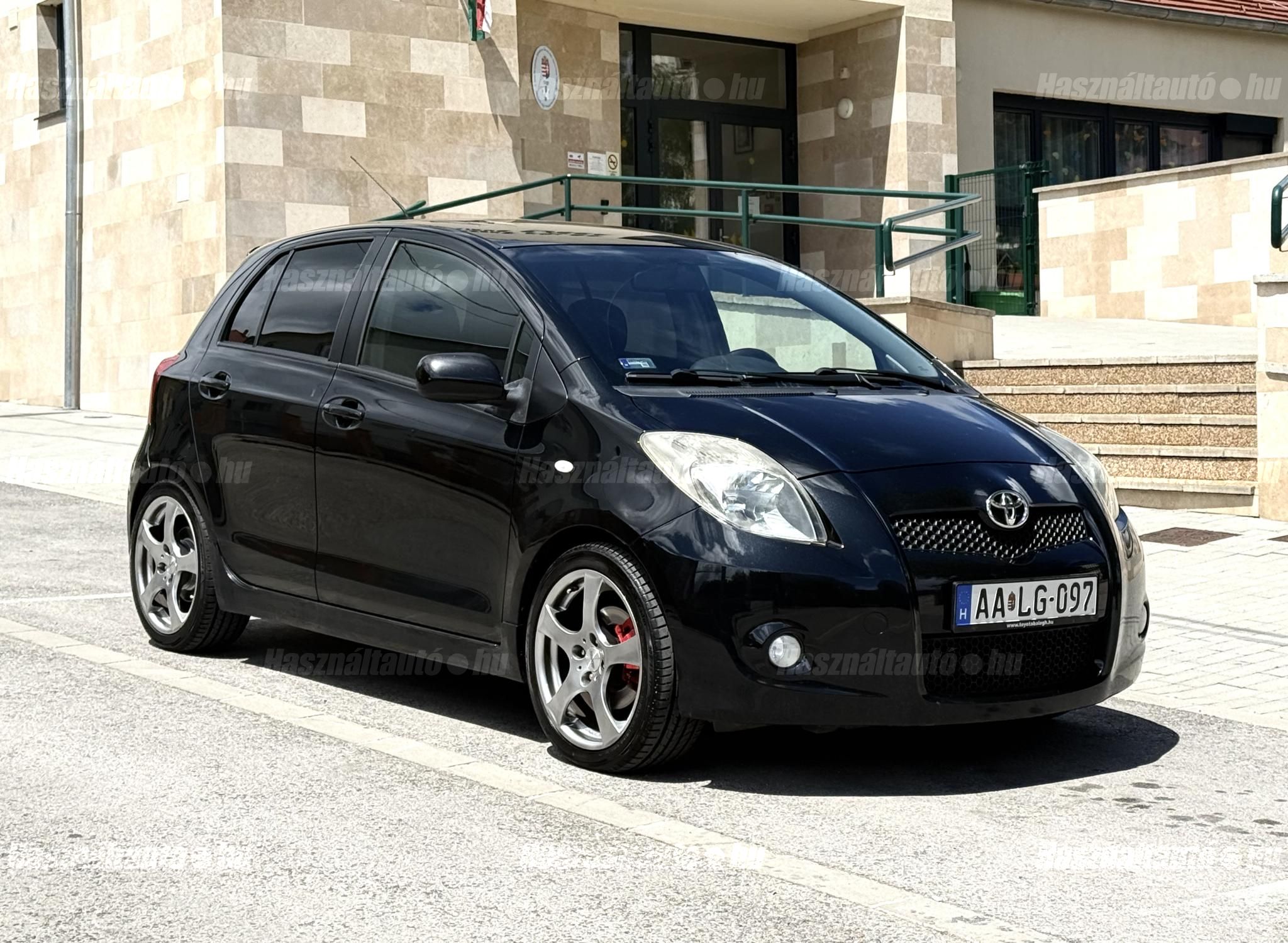 TOYOTA YARIS 2007/2 - 1
