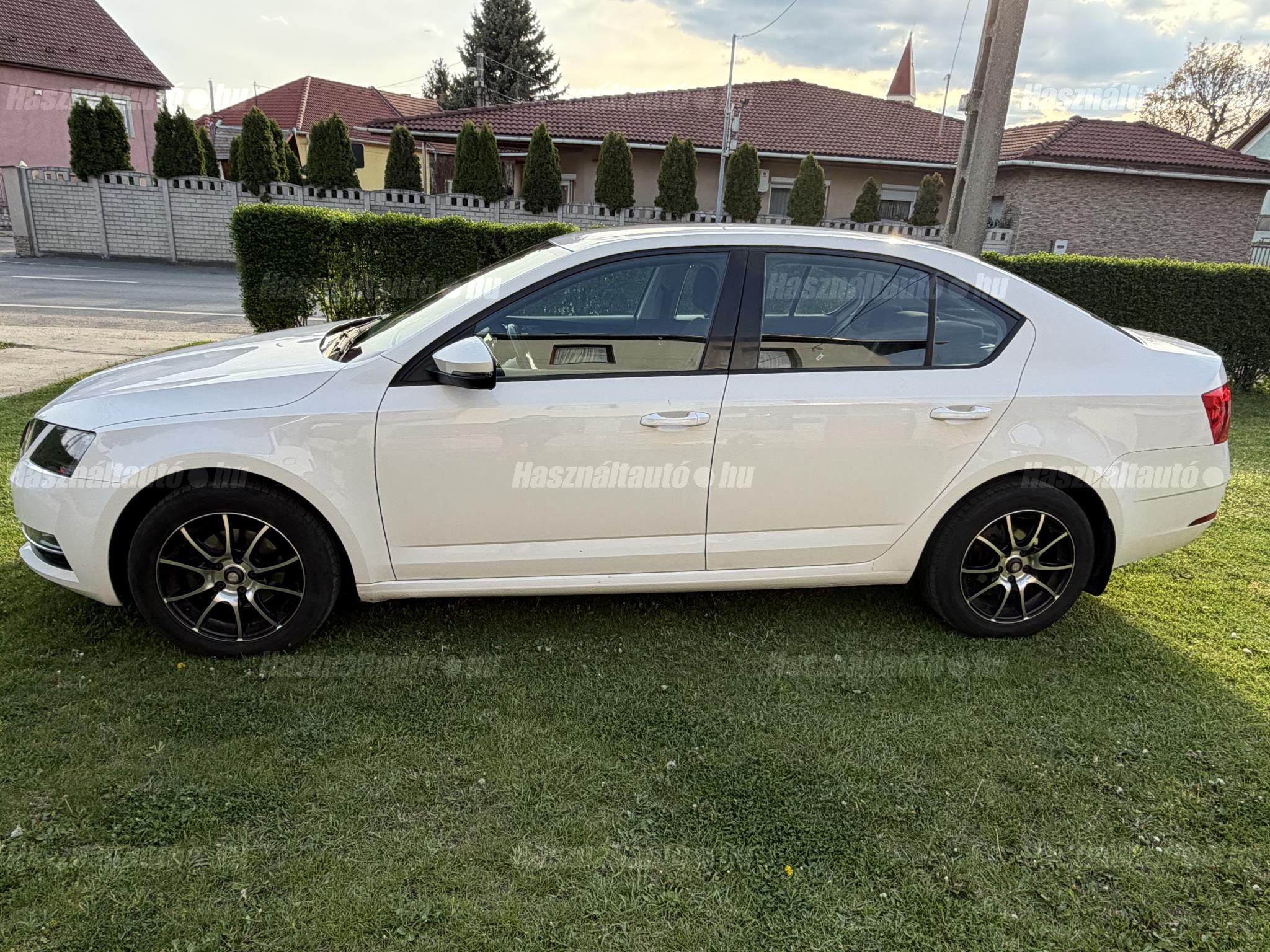 SKODA OCTAVIA 2018/10 - 1