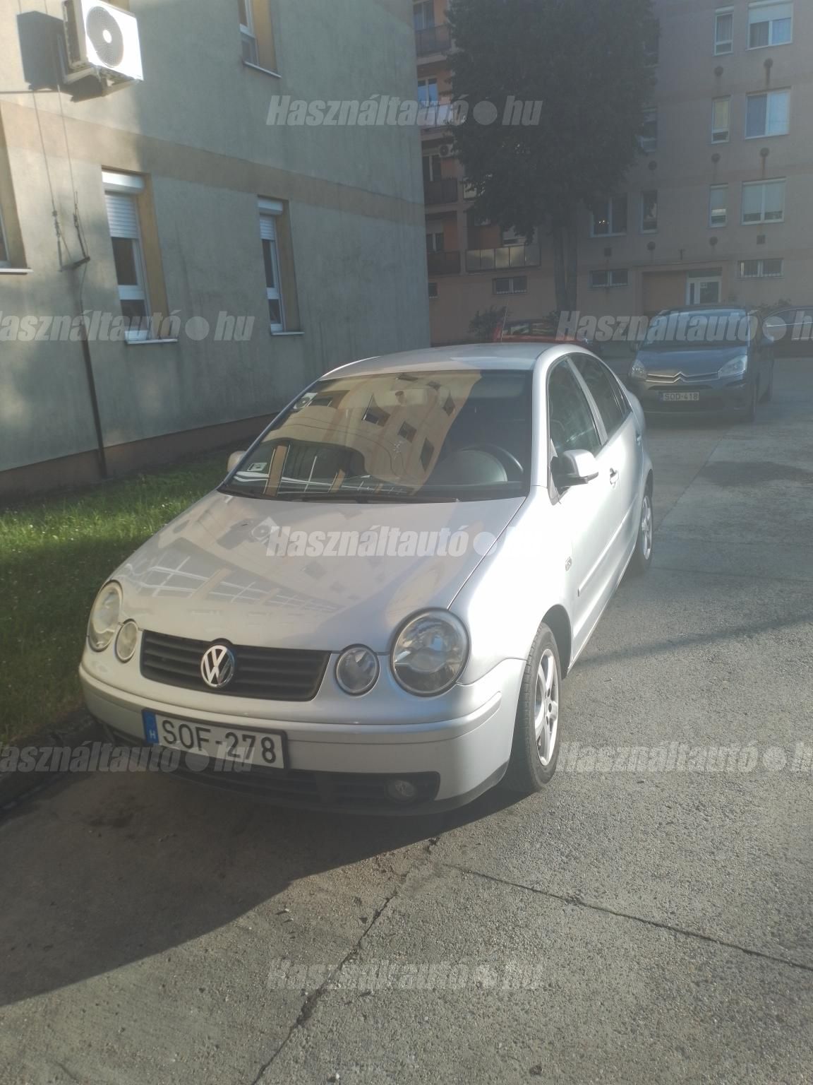 VOLKSWAGEN POLO V 2004 - 1