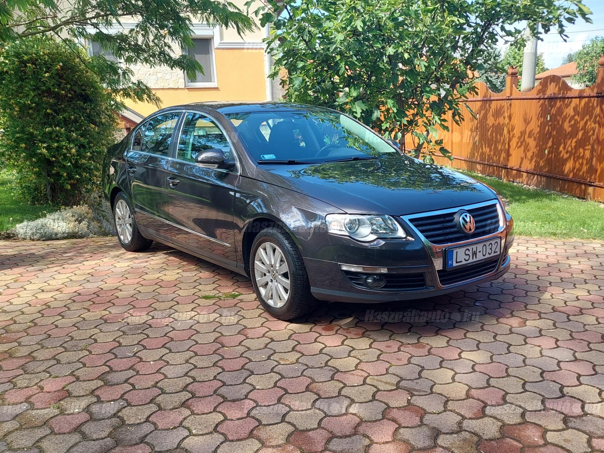 VOLKSWAGEN PASSAT 2010/6 - 1