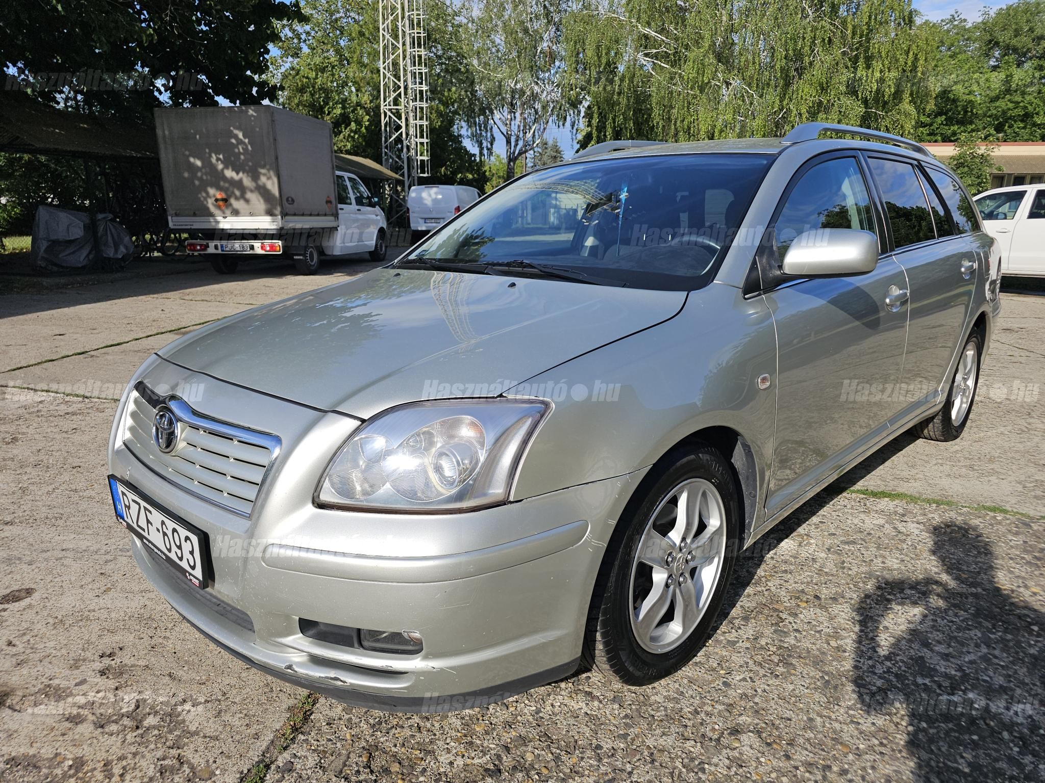 TOYOTA AVENSIS 2003/5 - 1