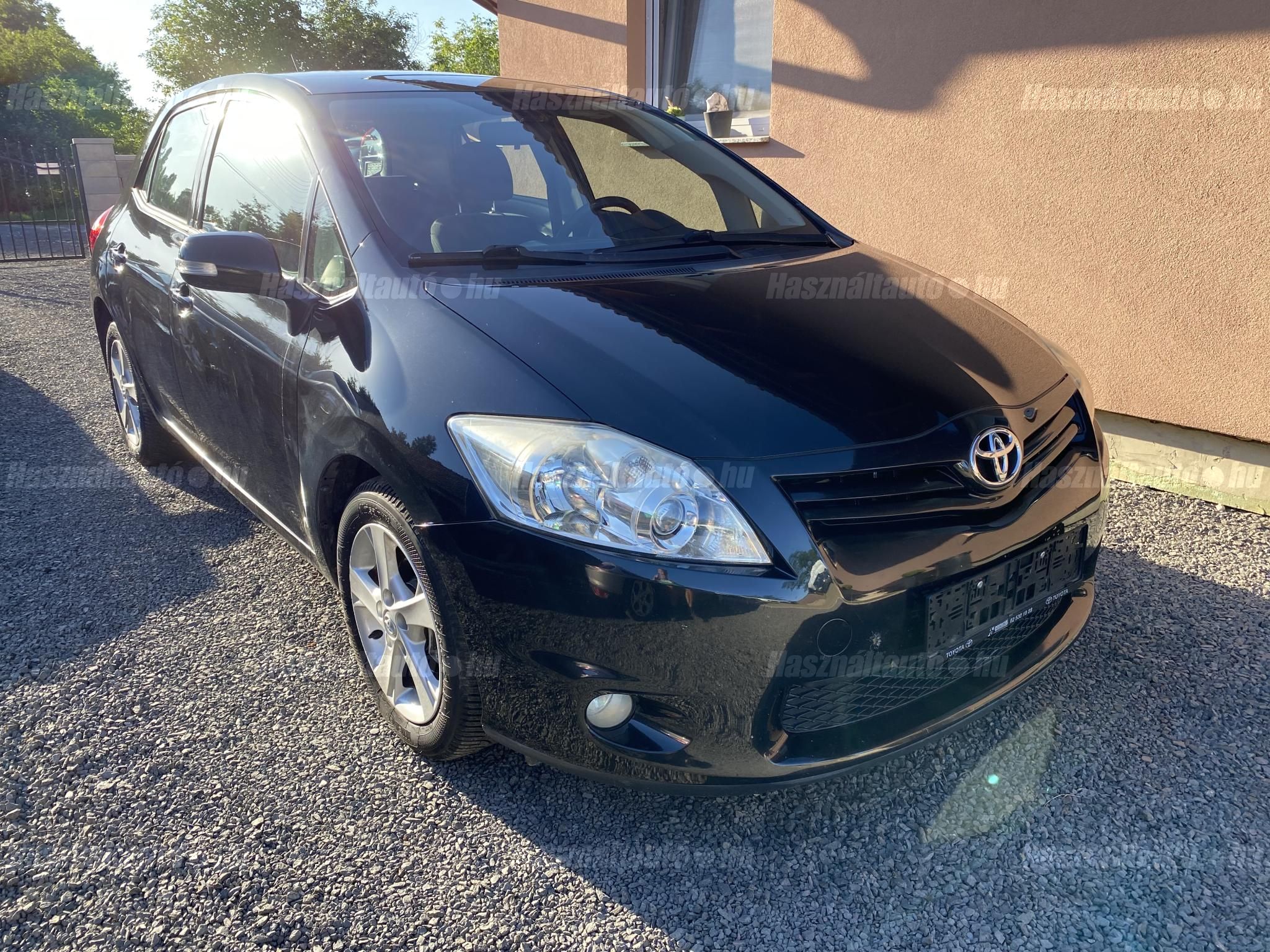 TOYOTA AURIS 2012/5 - 1