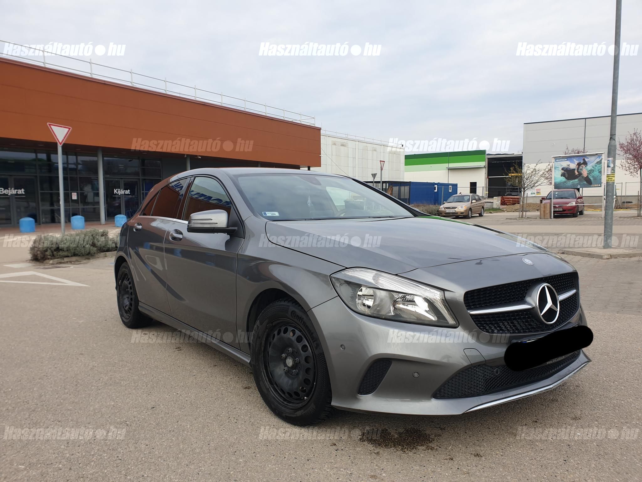MERCEDES-BENZ A 180 2016 - 1