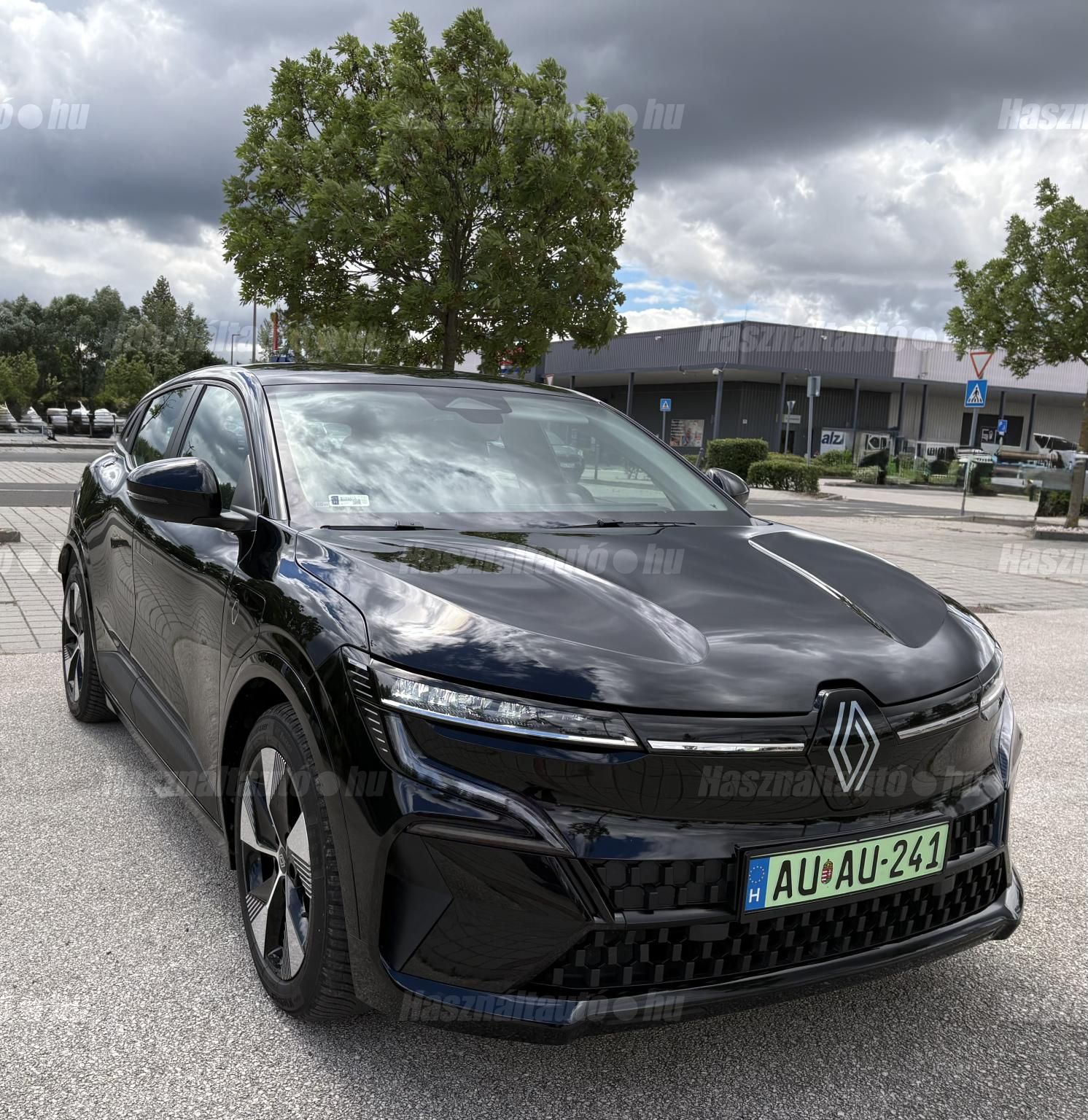 RENAULT MEGANE 2023/4 - 1