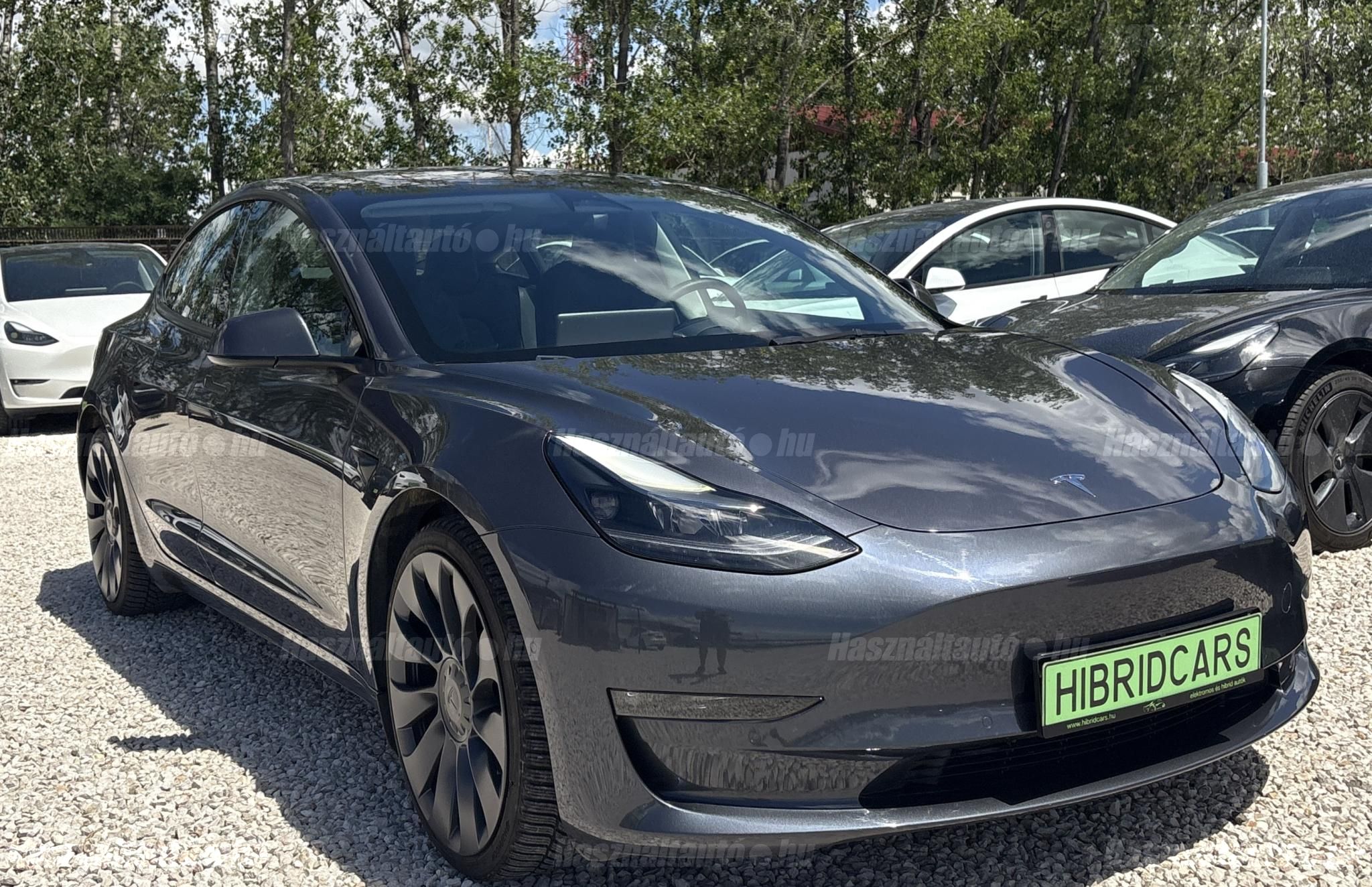 TESLA MODEL 3 2022/3 - 1