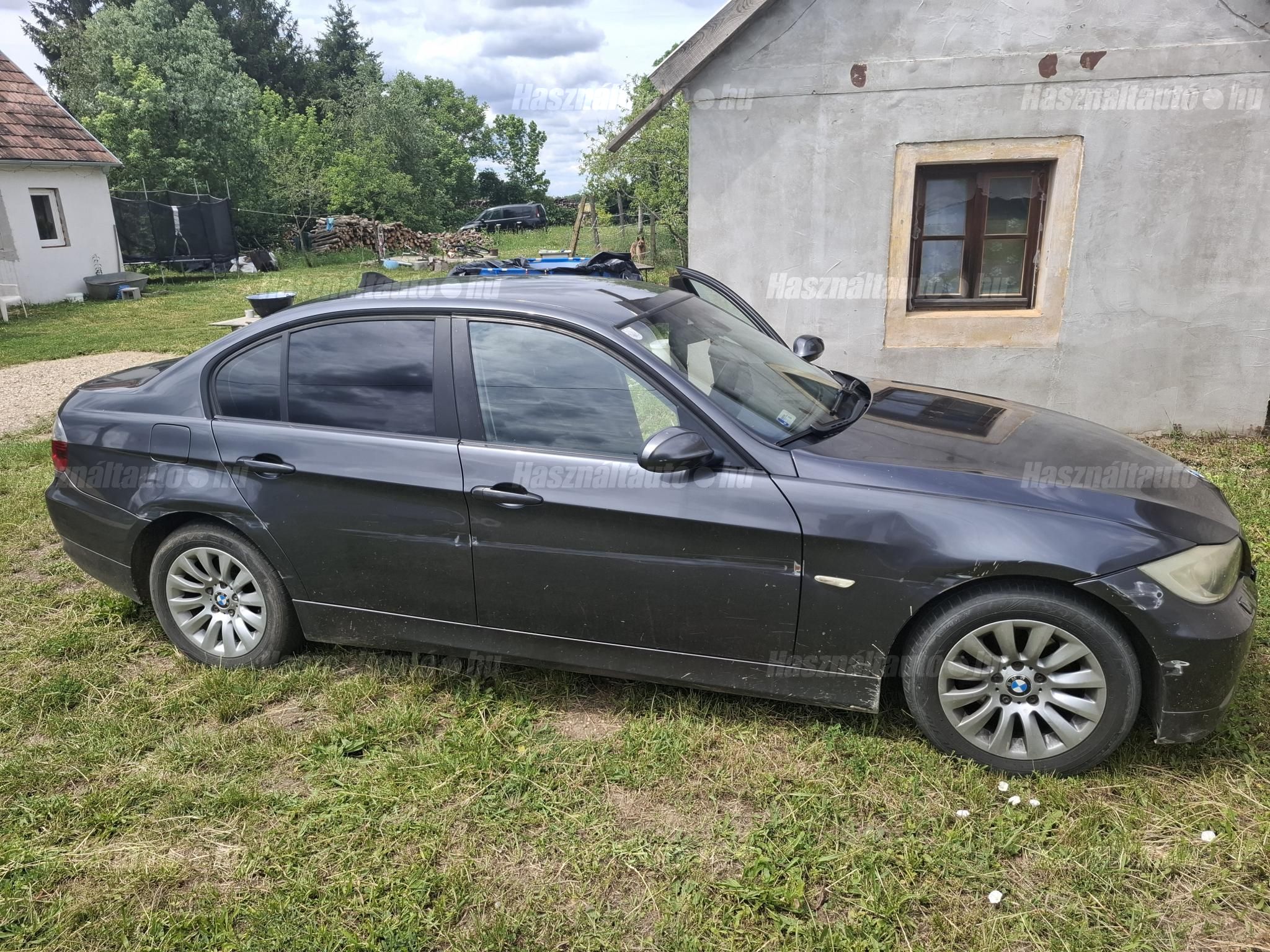 BMW 318 2008/3 - 1