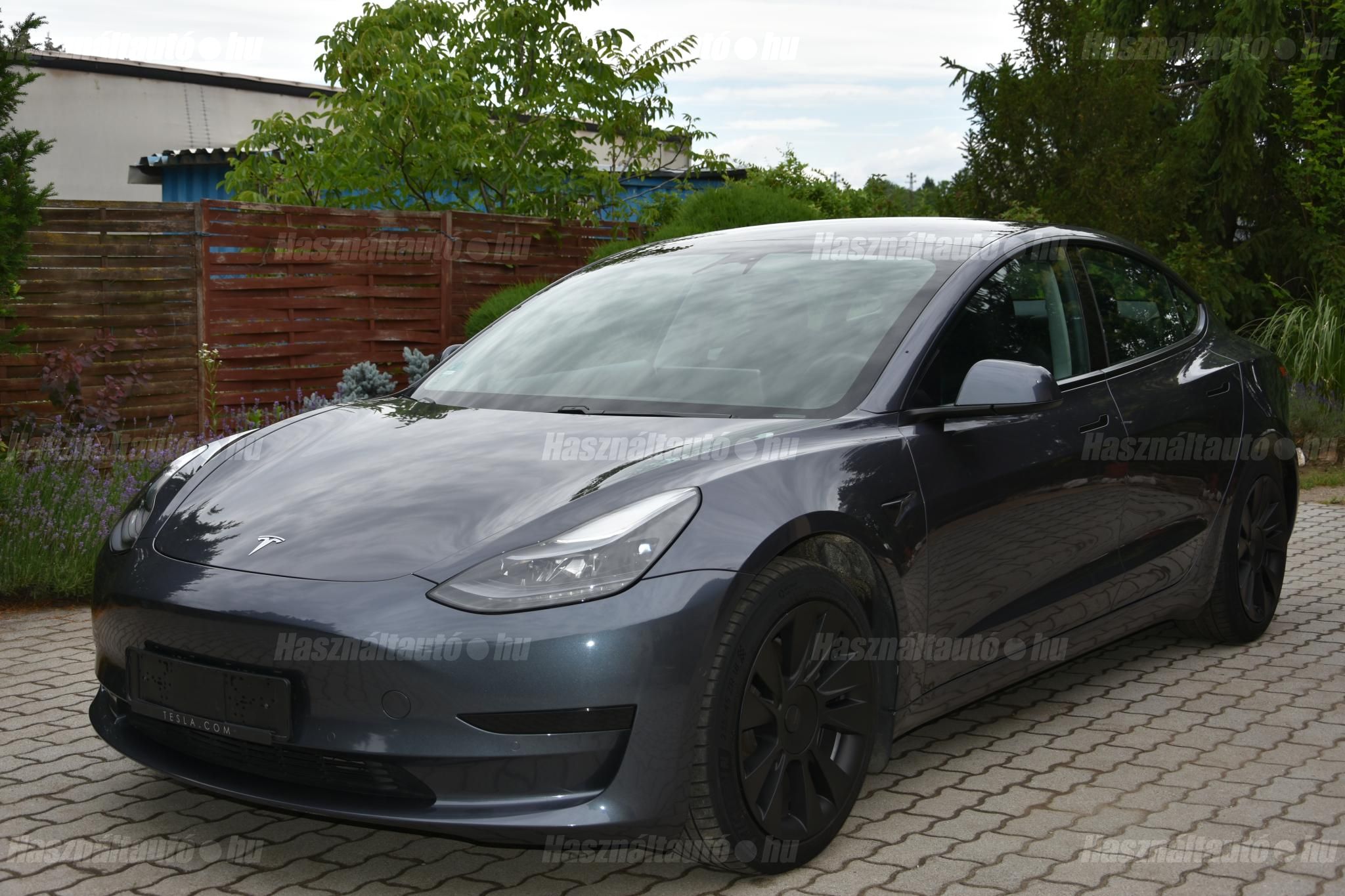 TESLA MODEL 3 2022/3 - 1