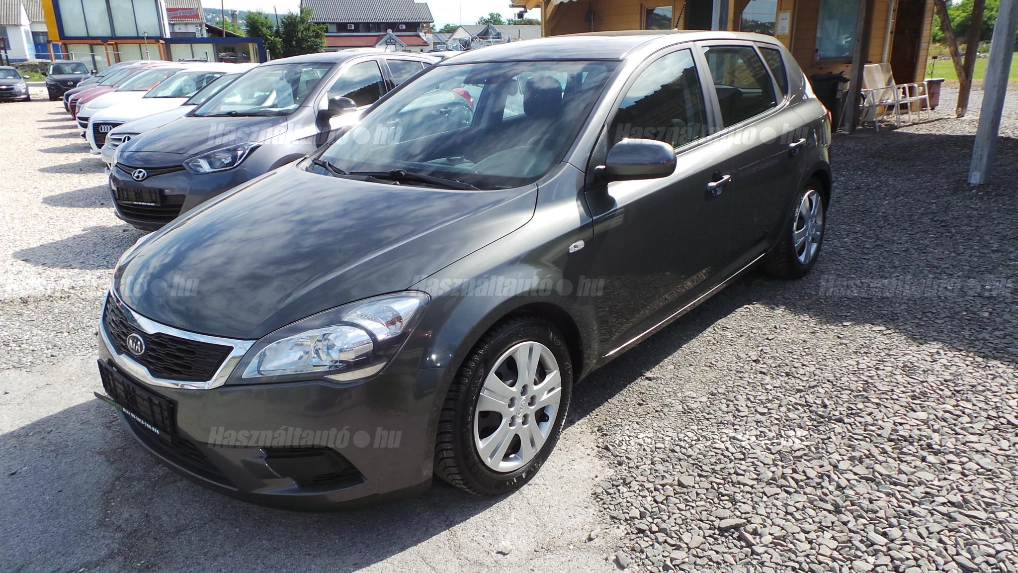 KIA CEE'D 2011/4 - 1