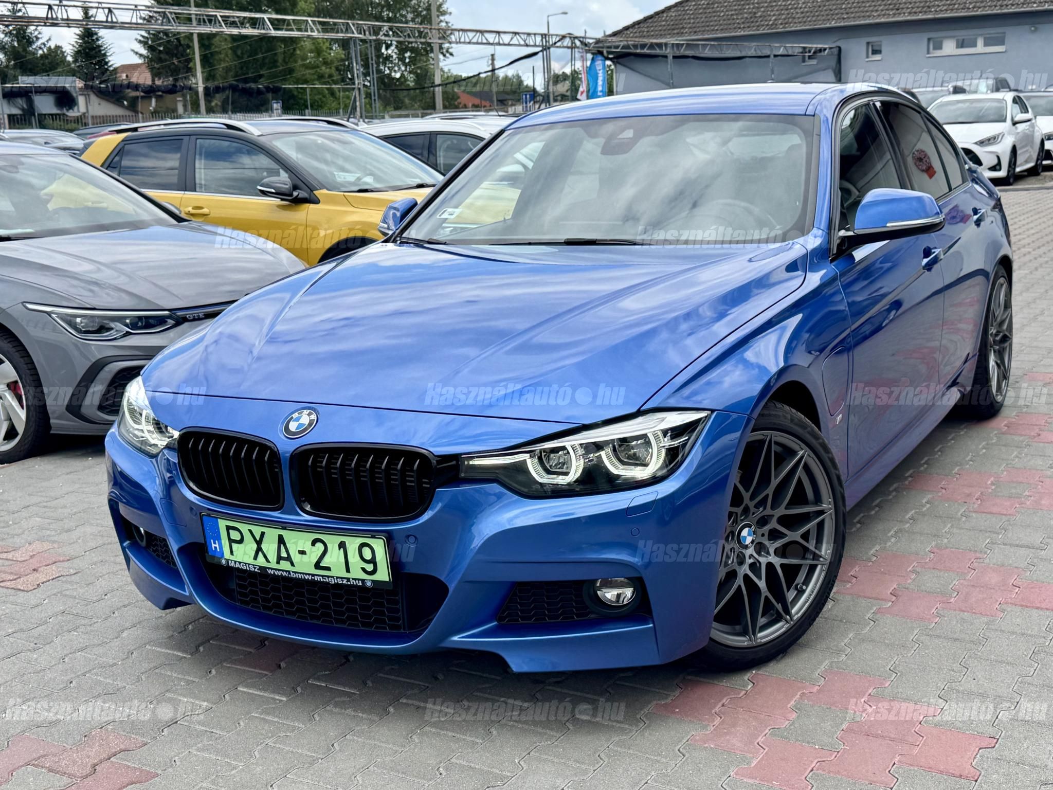 BMW 330 2018/8 - 1