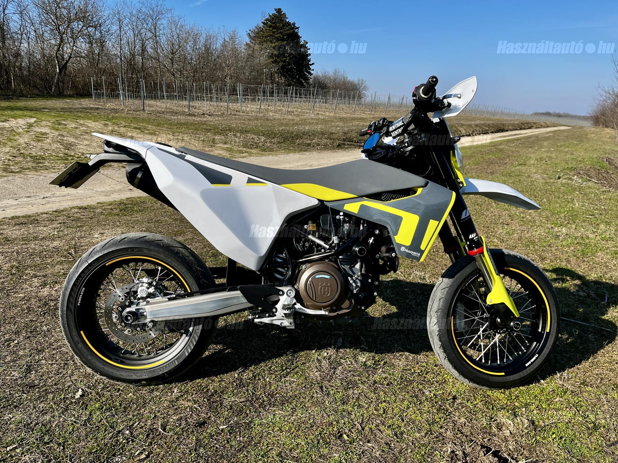 HUSQVARNA 701 SUPERMOTO 2022 - 1