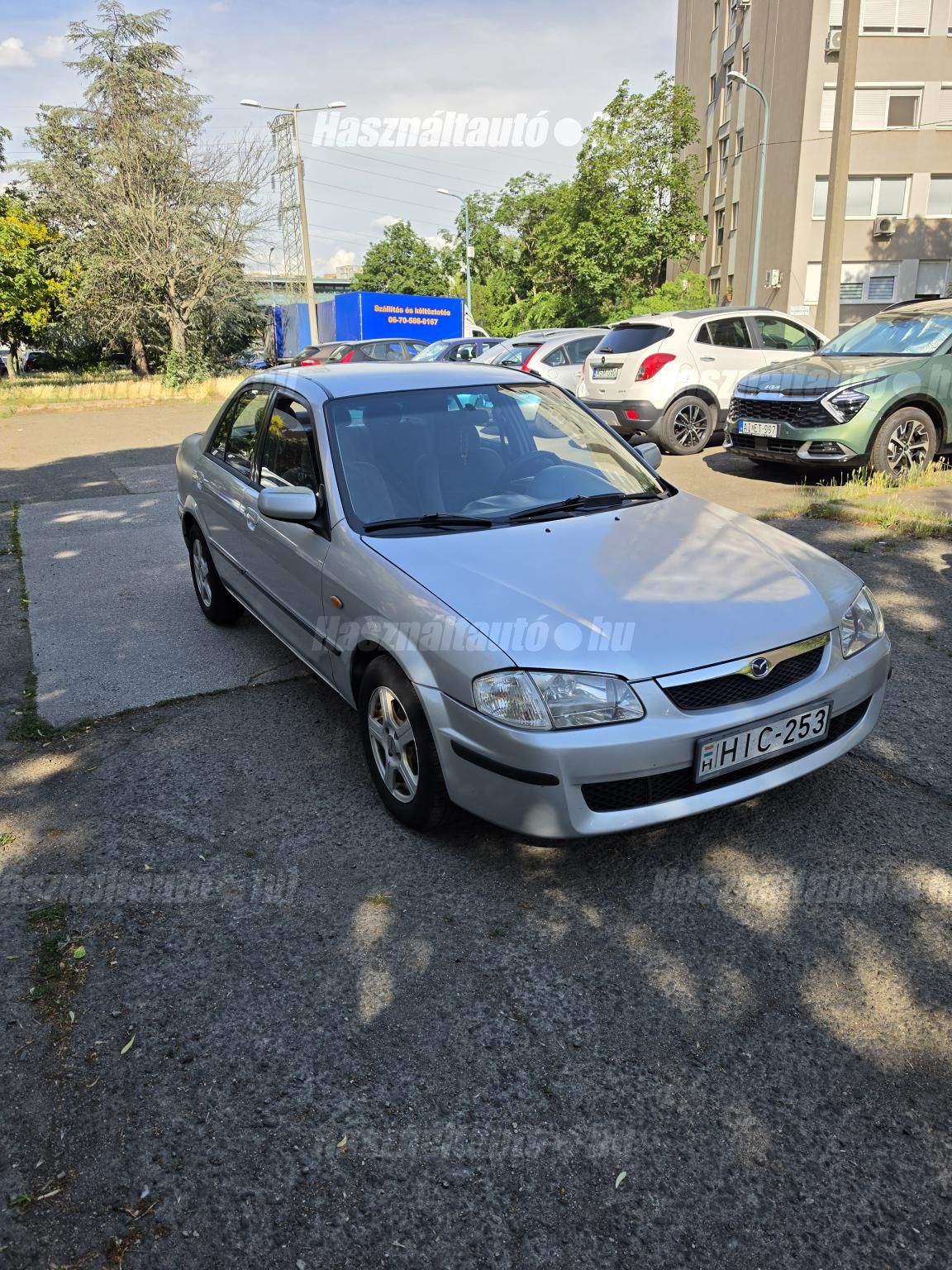 MAZDA 323 2000/1 - 1