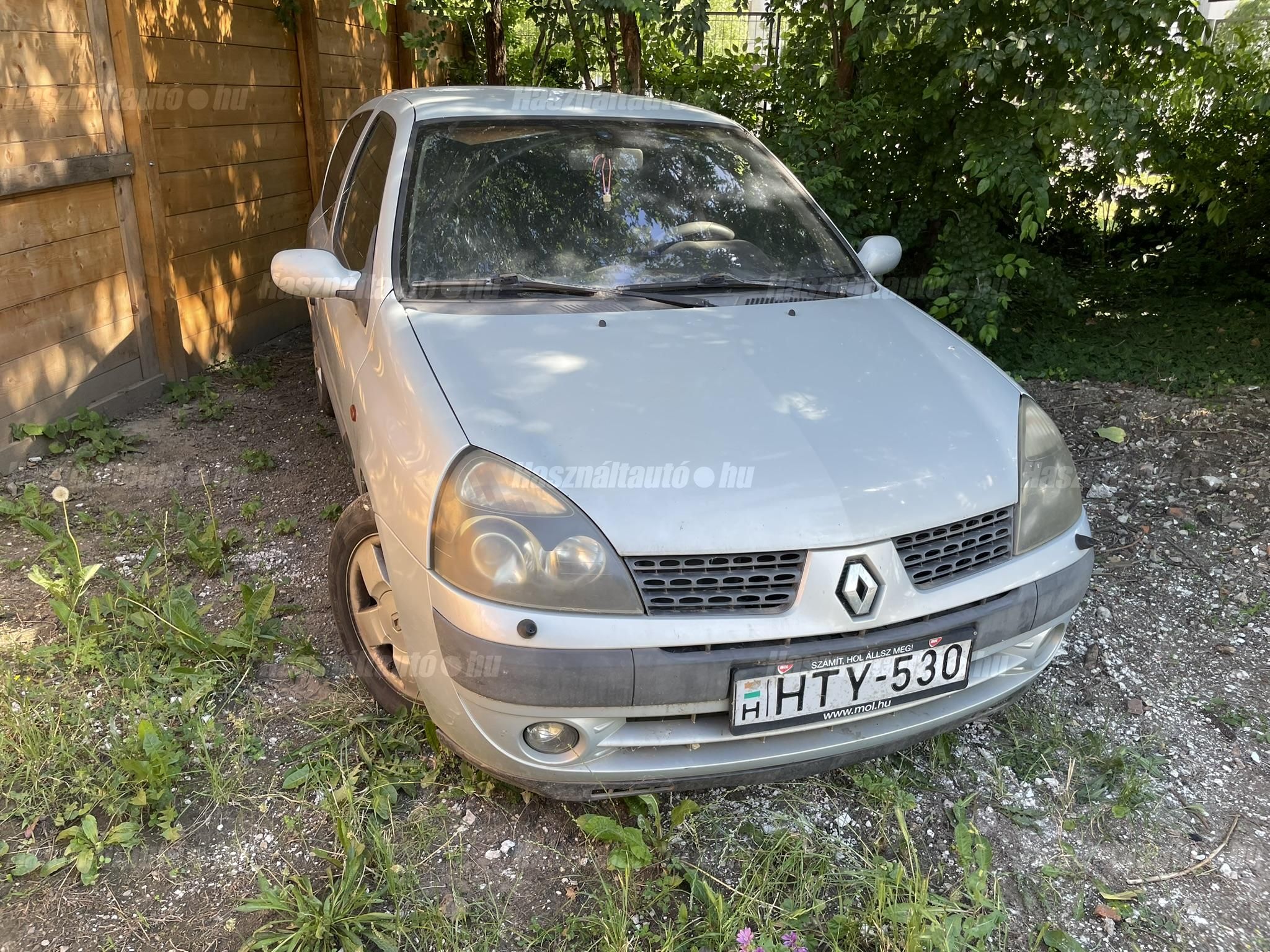 RENAULT CLIO 2001 - 1