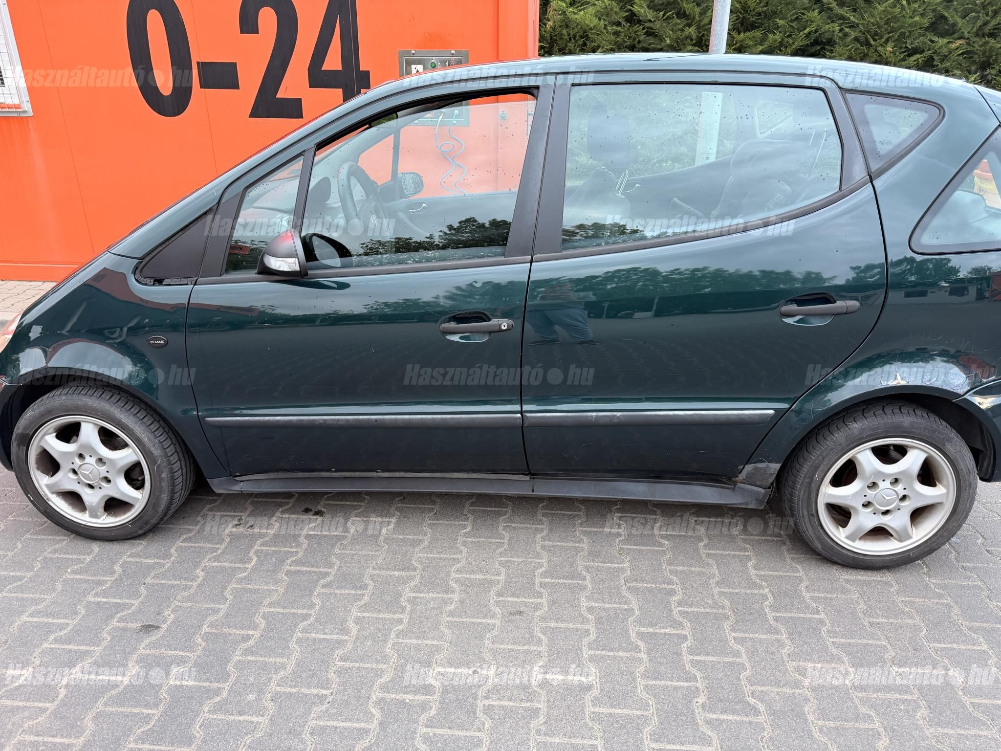 MERCEDES-BENZ A 160 2003/4 - 1