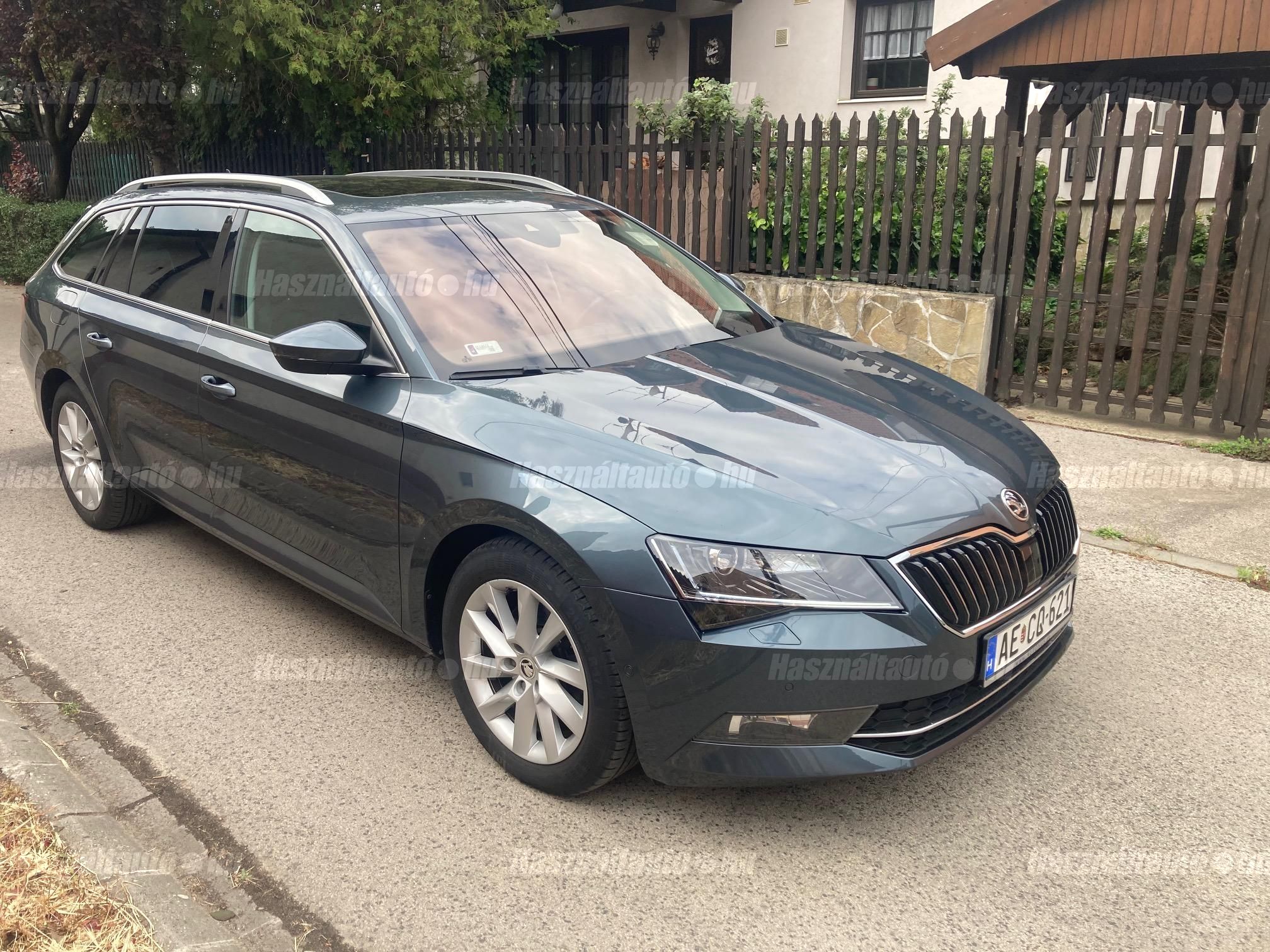 SKODA SUPERB 2019/8 - 1