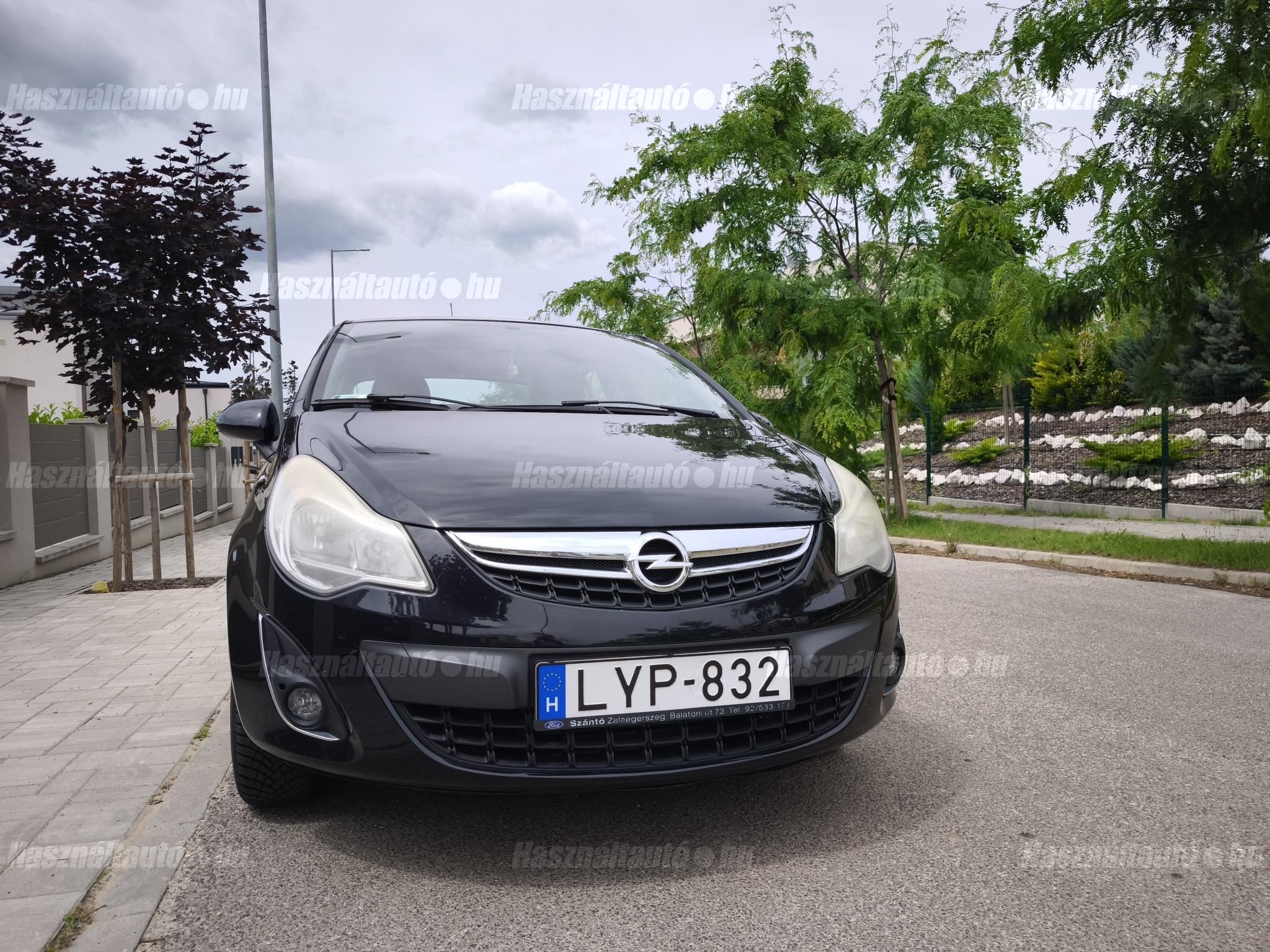 OPEL CORSA 2011/11 - 1