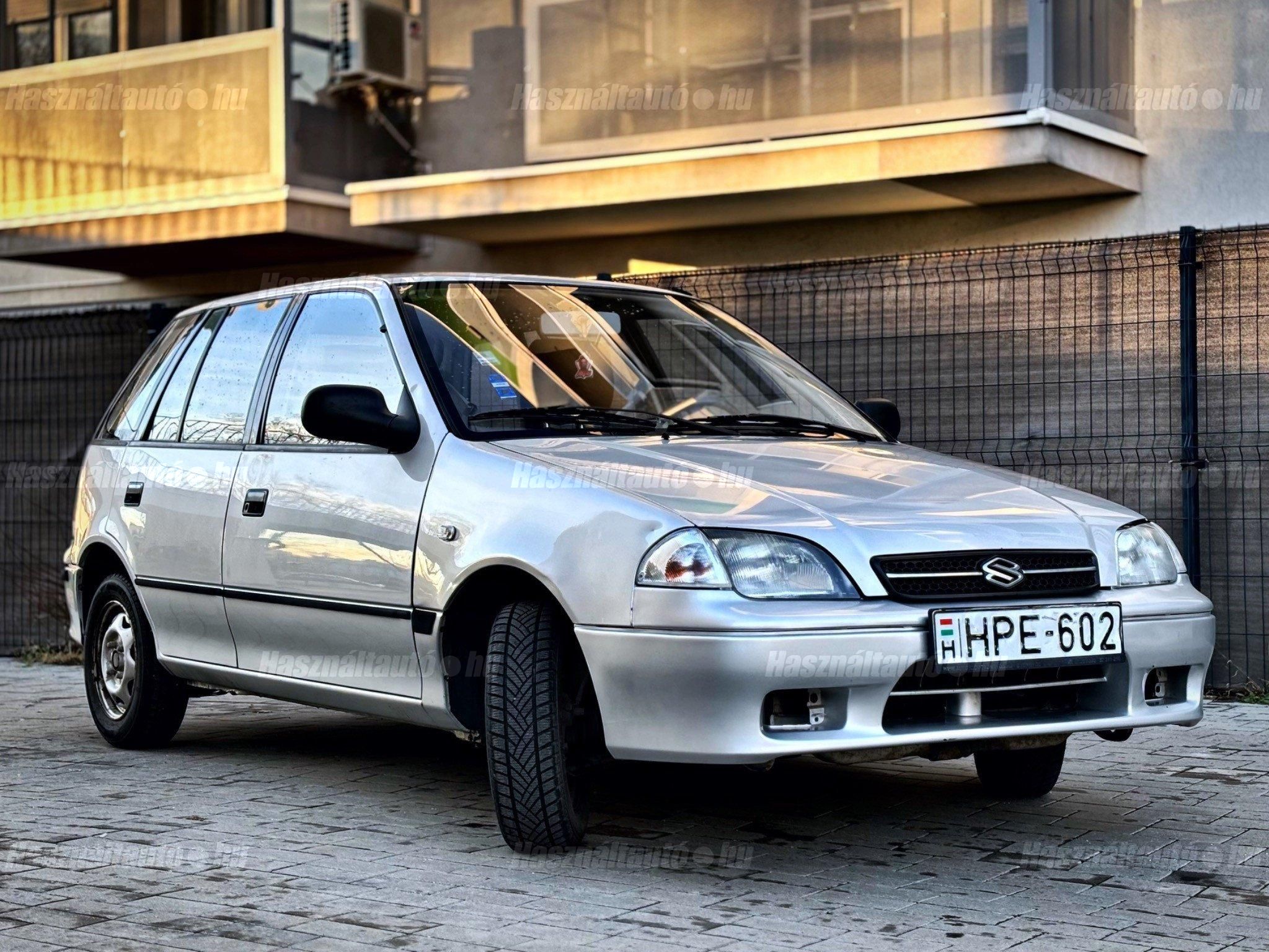 SUZUKI SWIFT 2002/3 - 1