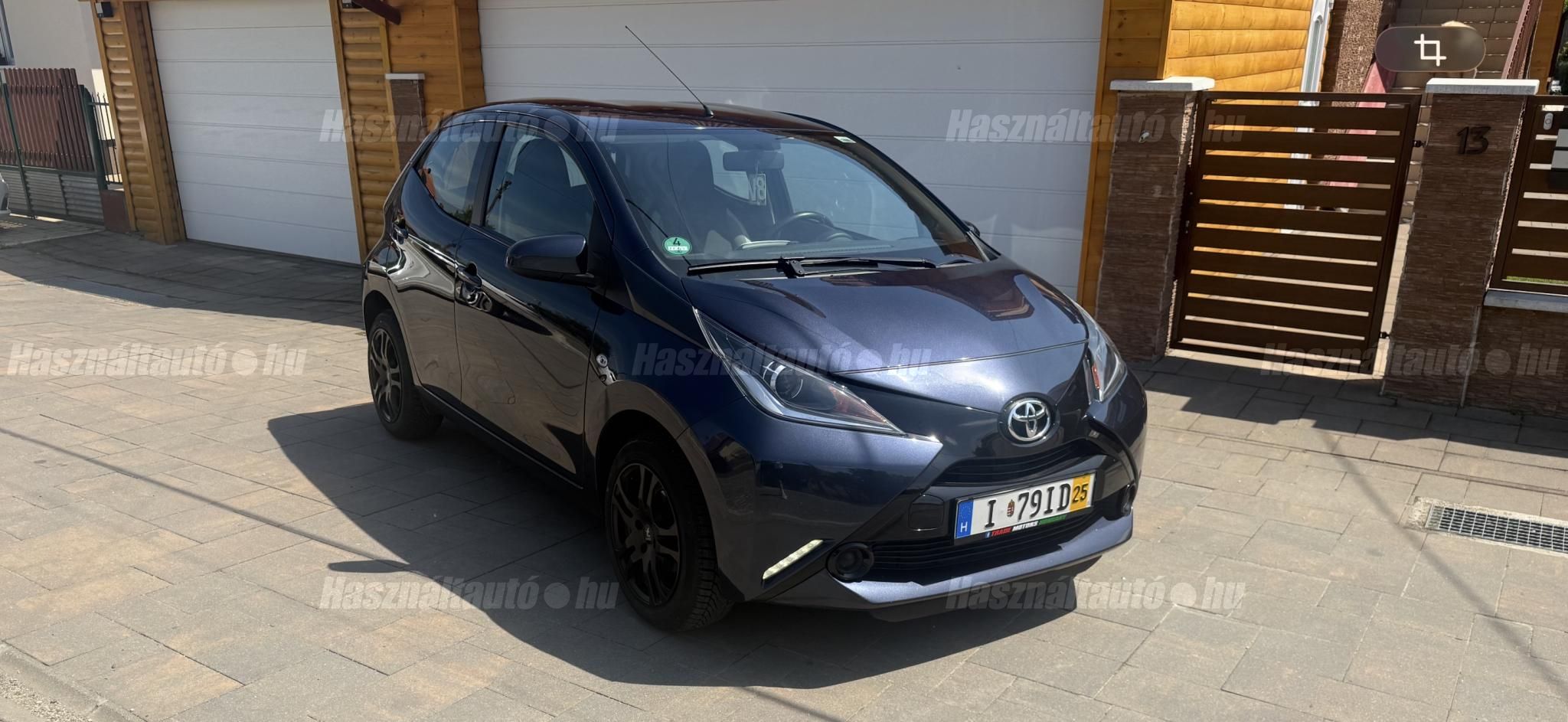 TOYOTA AYGO 2015/11 - 1