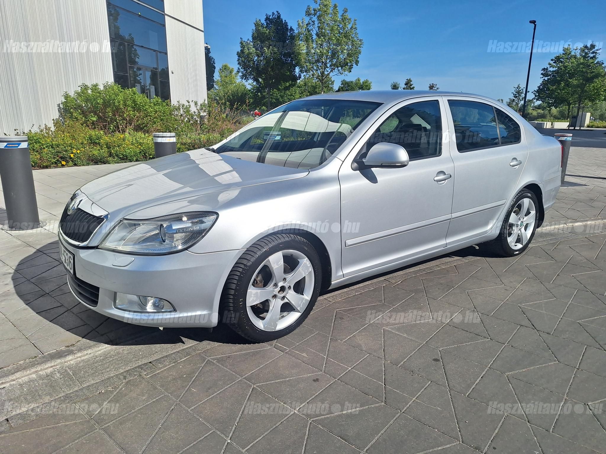 SKODA OCTAVIA 2012/3 - 1
