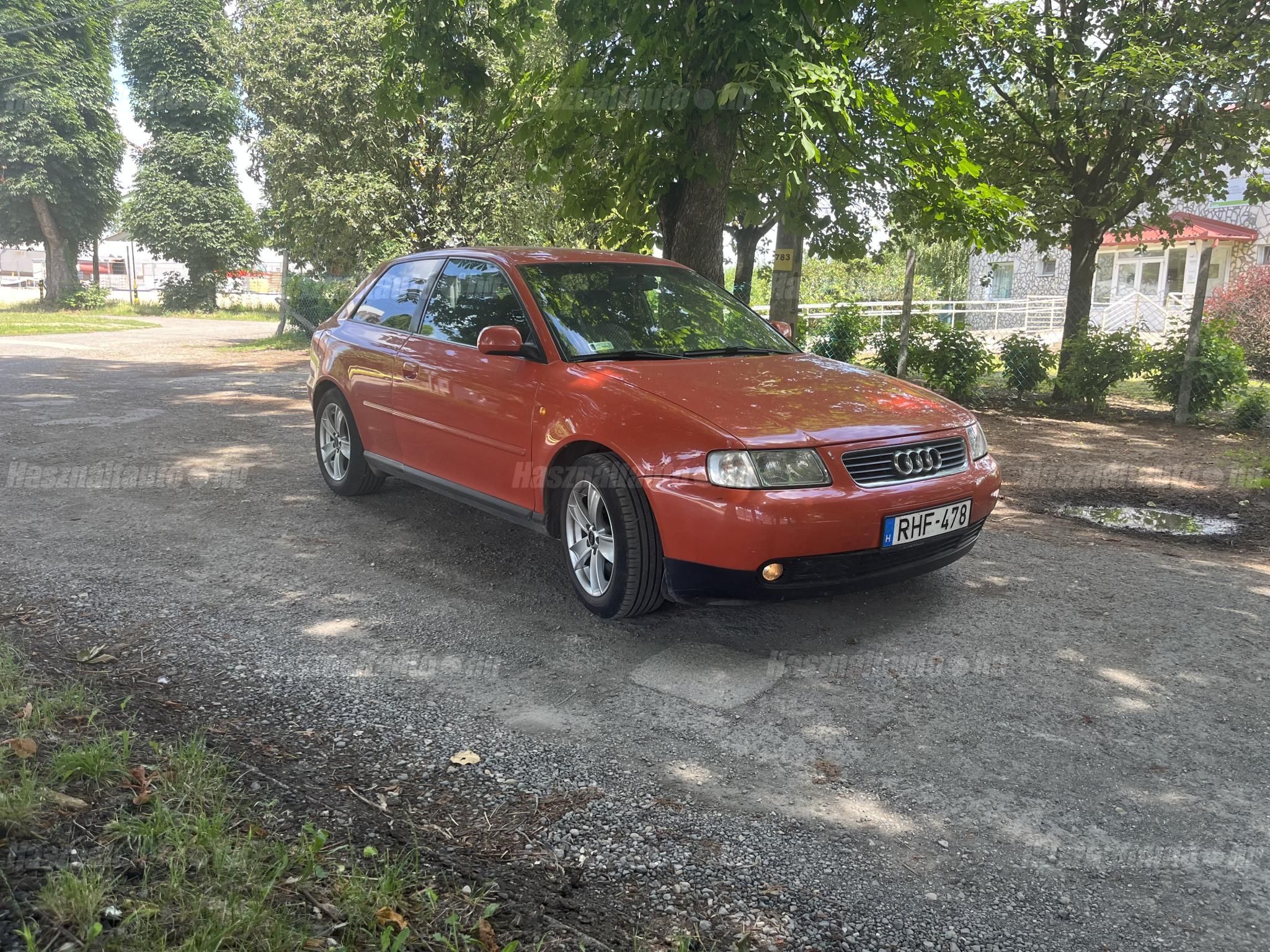AUDI A3 2000/3 - 1