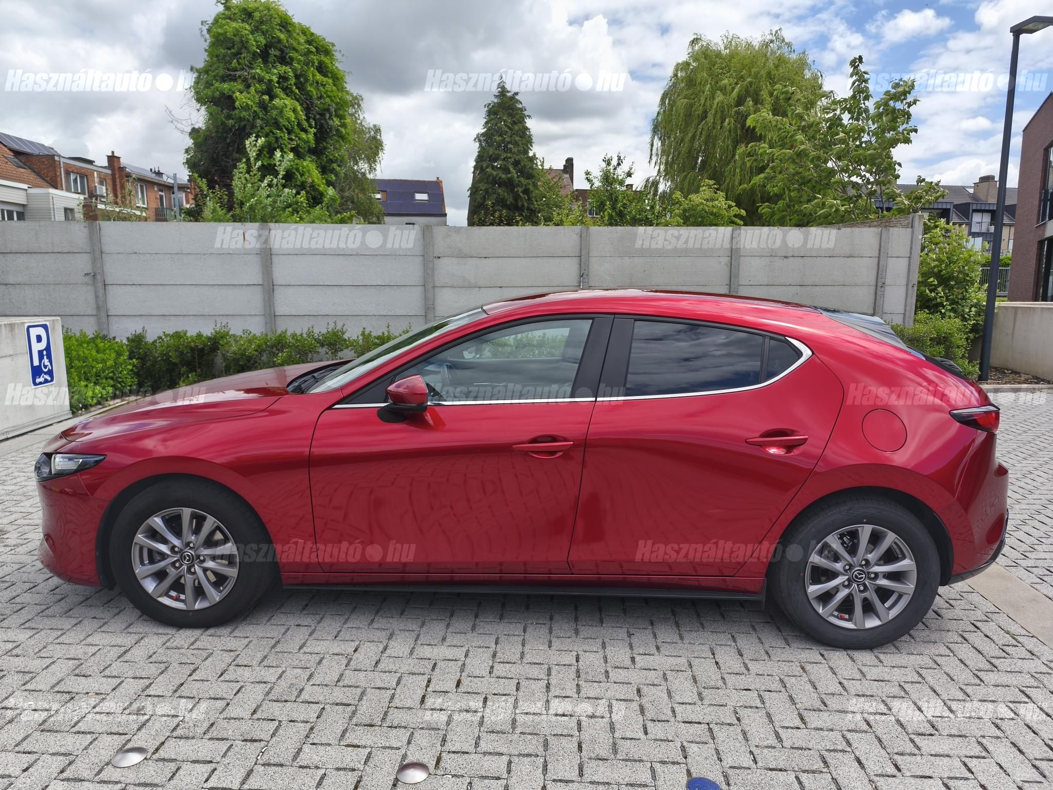 MAZDA 3 2022/6 - 1