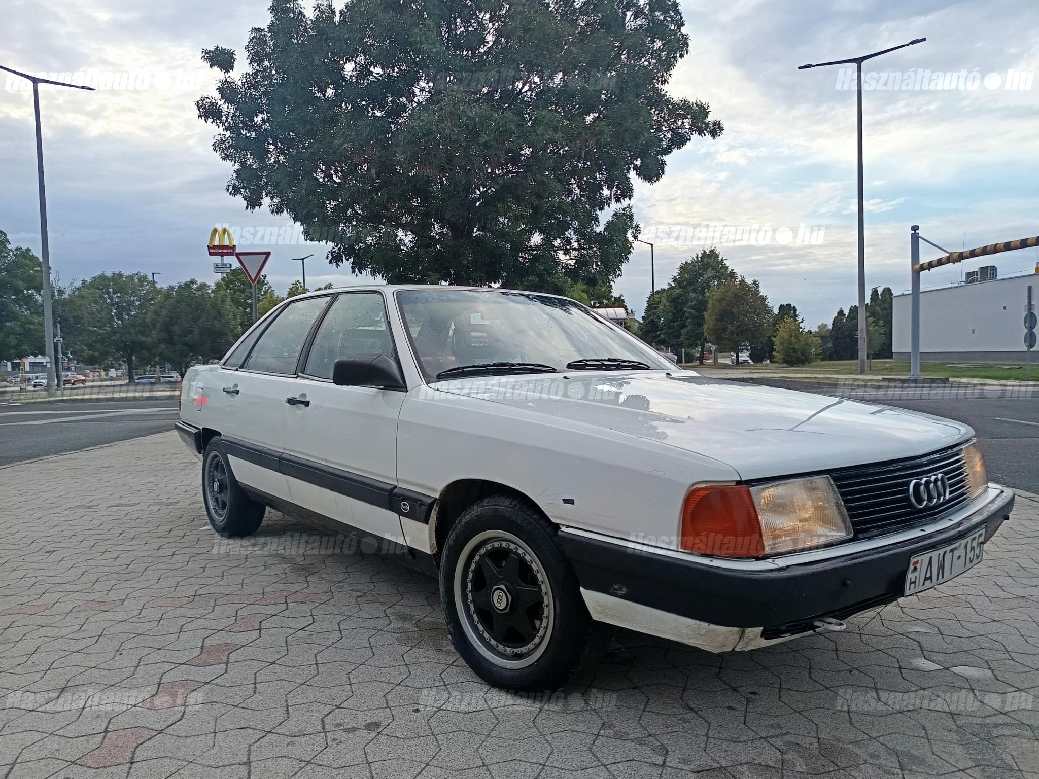 AUDI 100 1985/1 - 1