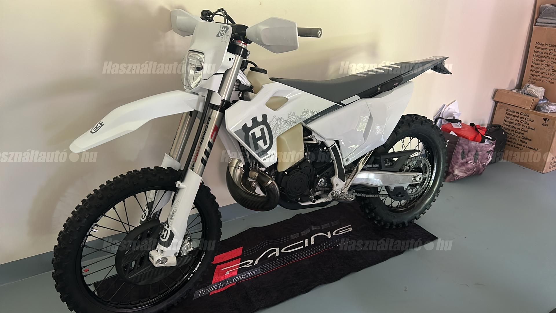 HUSQVARNA TE 300 2025/4 - 1