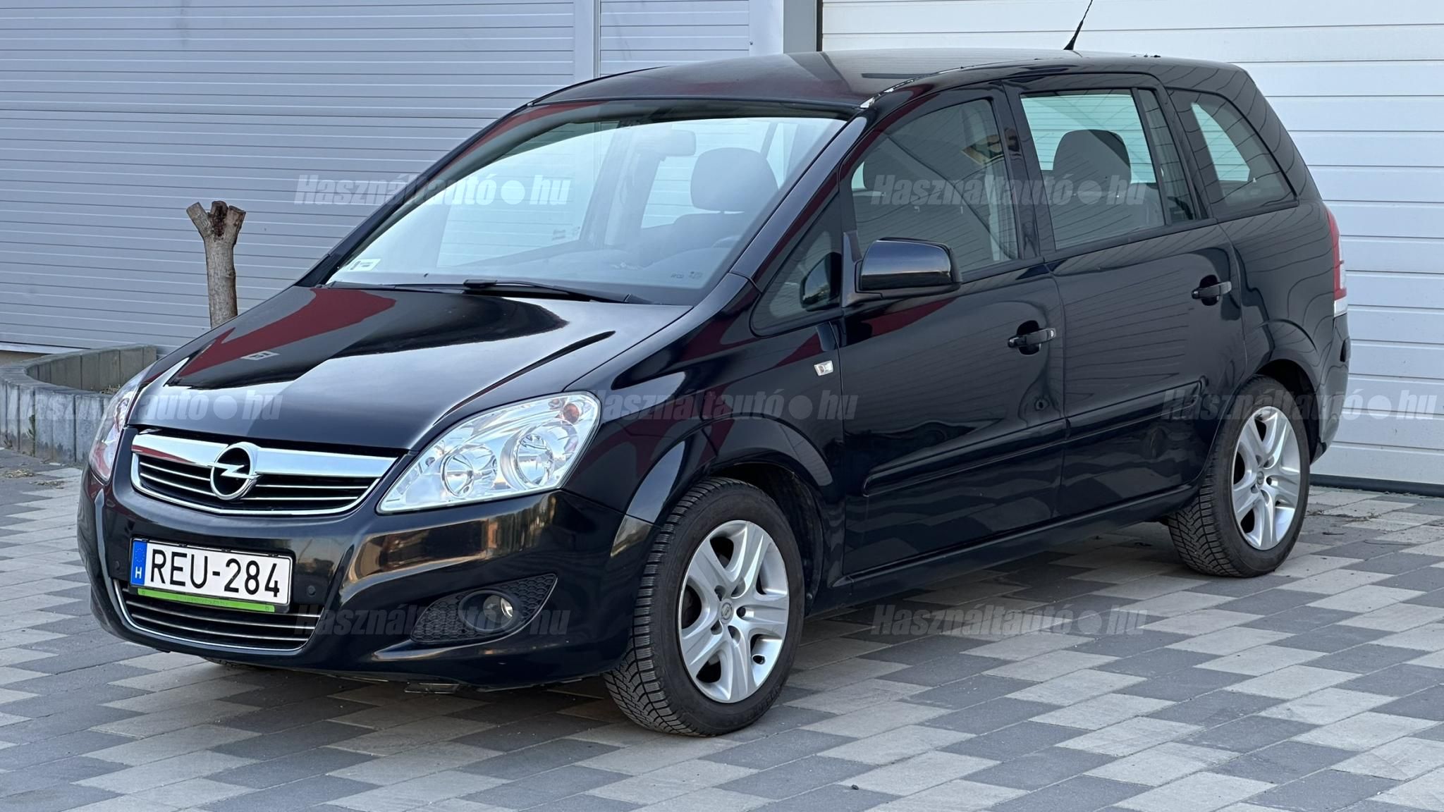 OPEL ZAFIRA 2010/4 - 1