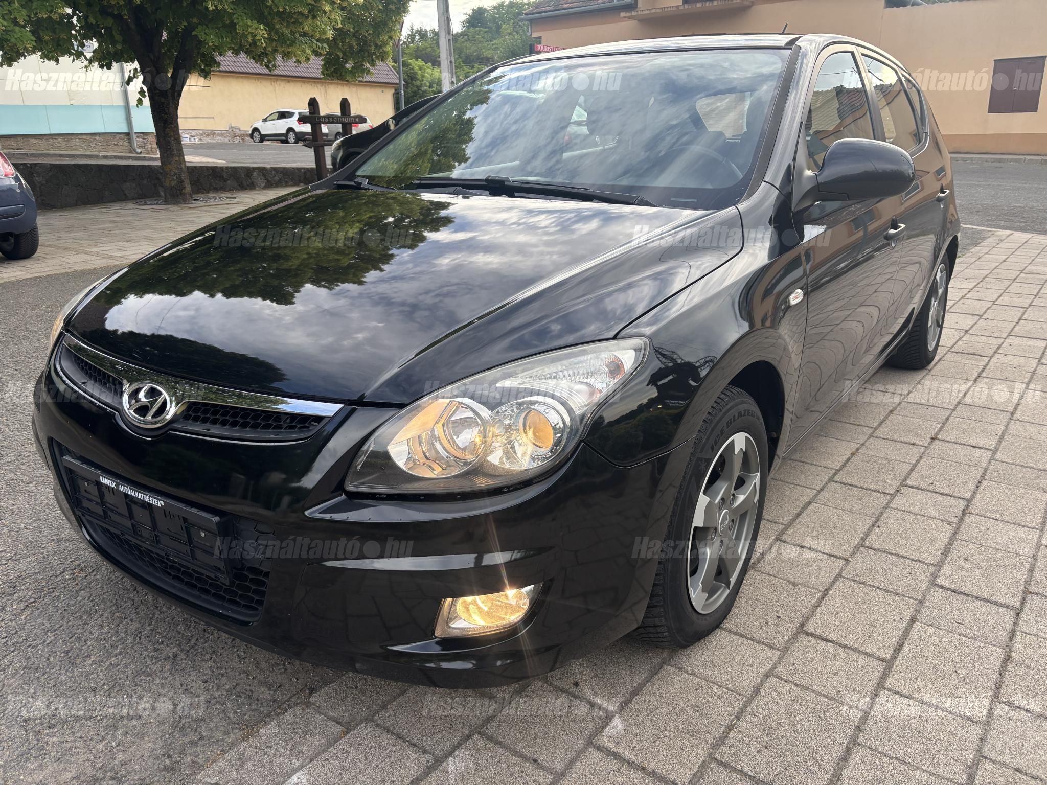 HYUNDAI I30 2010/9 - 1