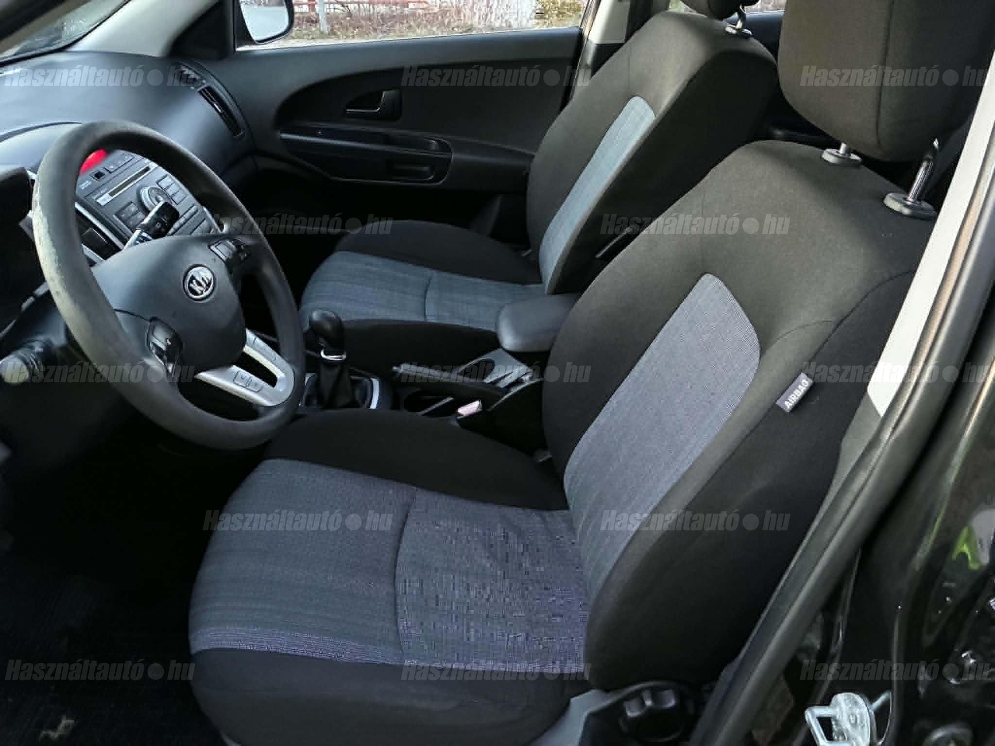KIA CEE'D 2011/6 - 1