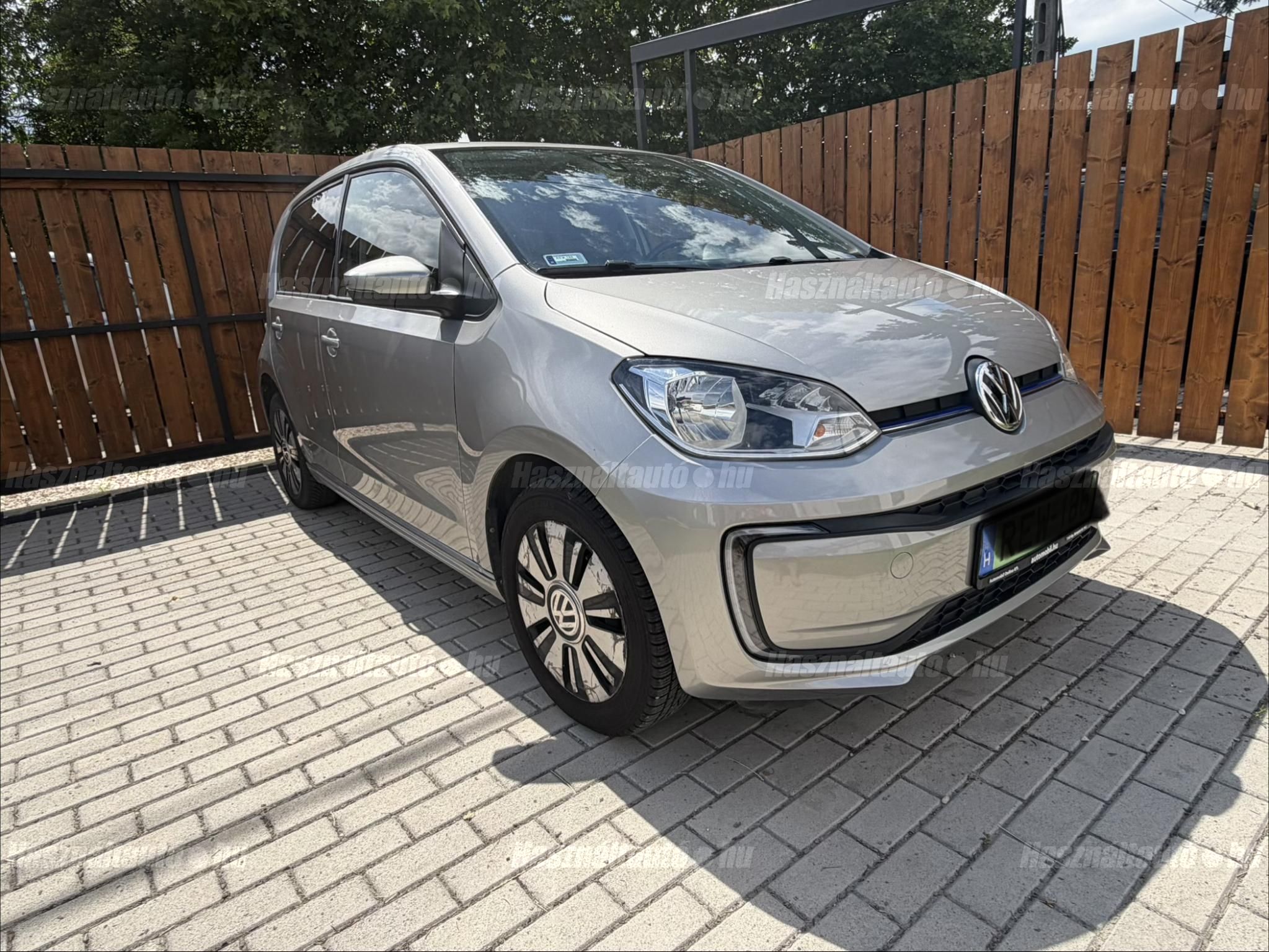 VOLKSWAGEN UP 2018/11 - 1