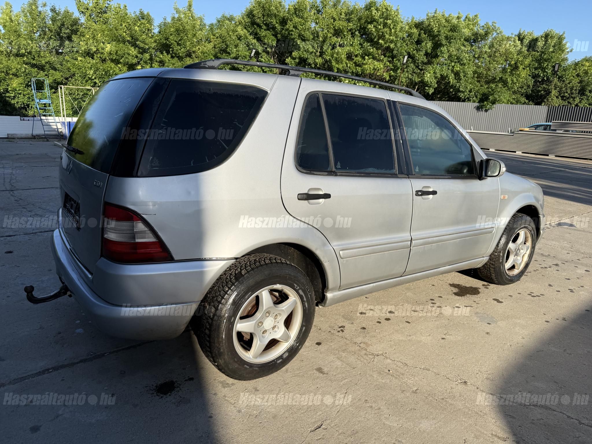MERCEDES-BENZ ML 270 2001/7 - 1