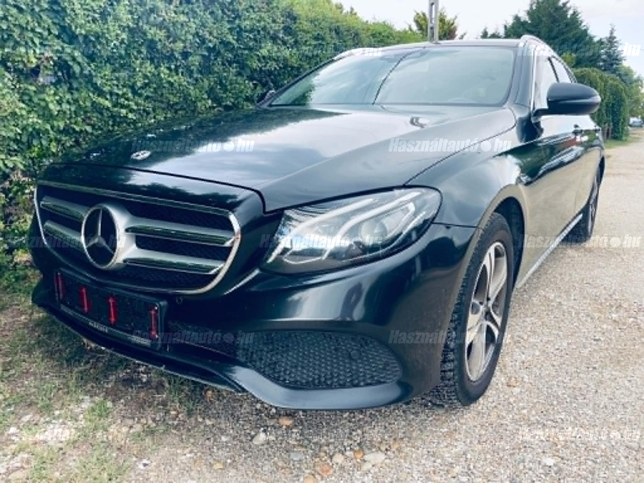 MERCEDES-BENZ E 220 2018/10 - 1