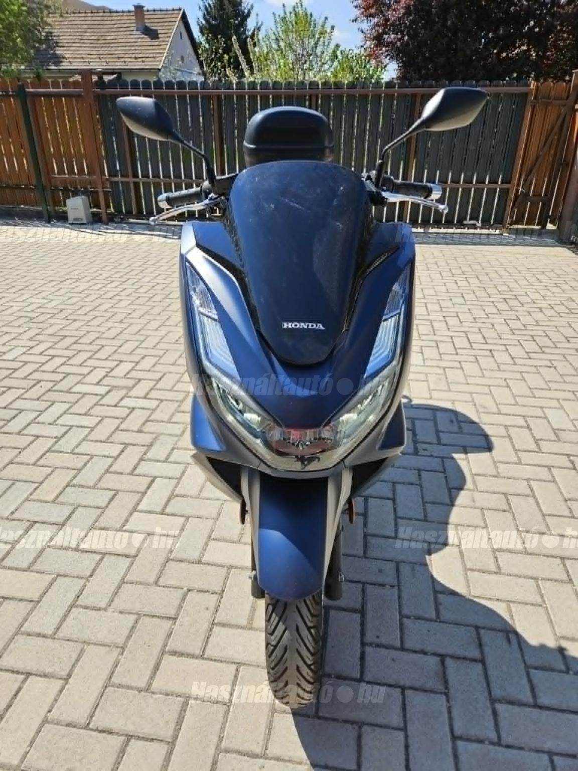 HONDA PCX 2022 - 1