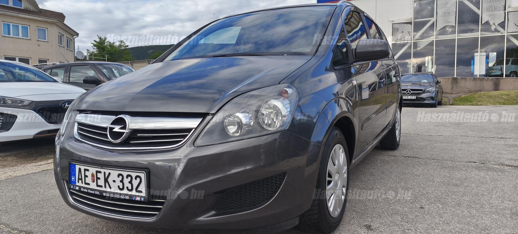 OPEL ZAFIRA B 2012/4 - 1