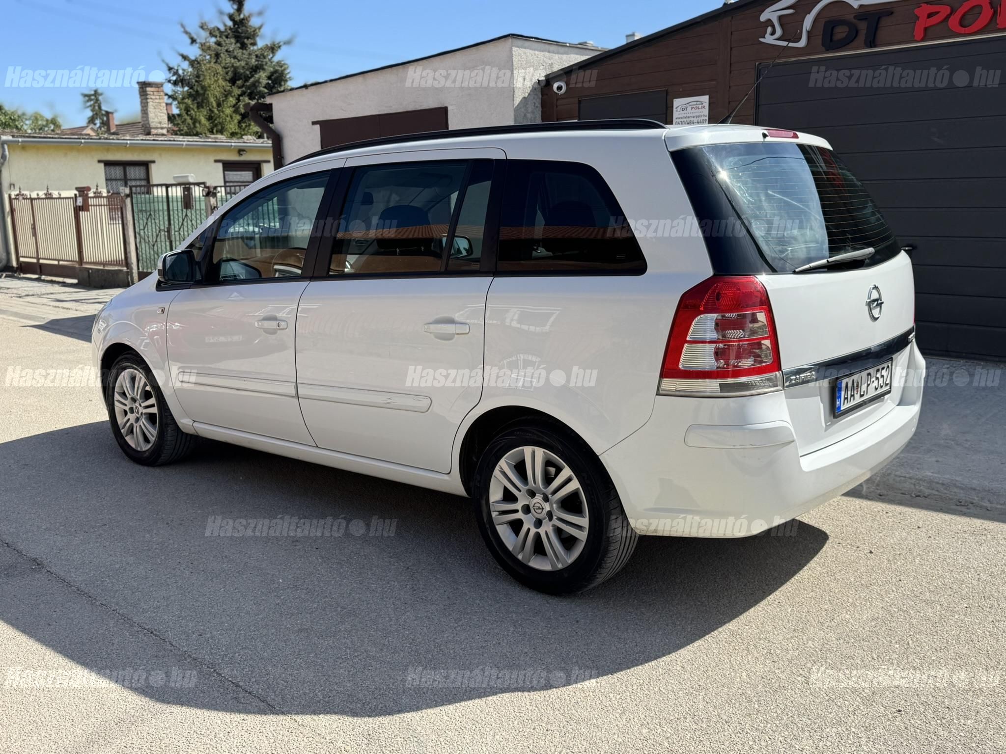 OPEL ZAFIRA B 2013/6 - 1