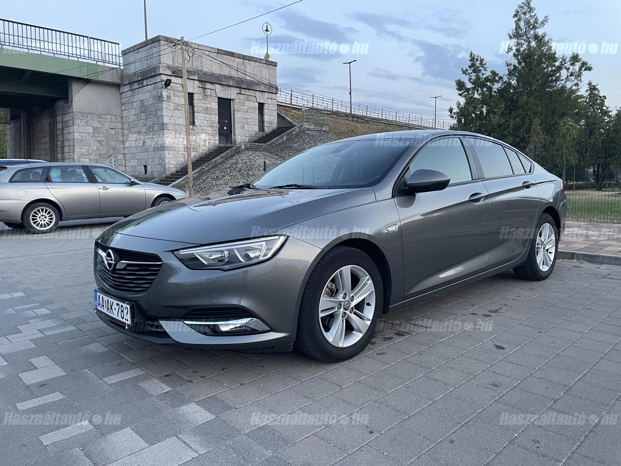 OPEL INSIGNIA 2019/2 - 1