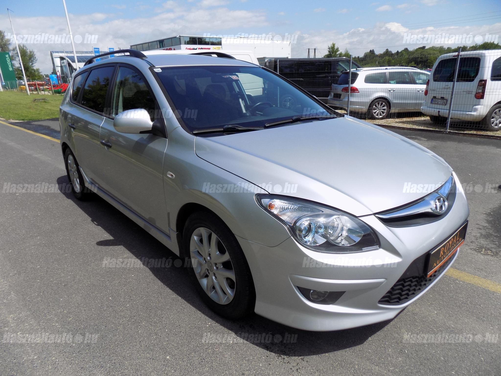 HYUNDAI I30 2011/9 - 1