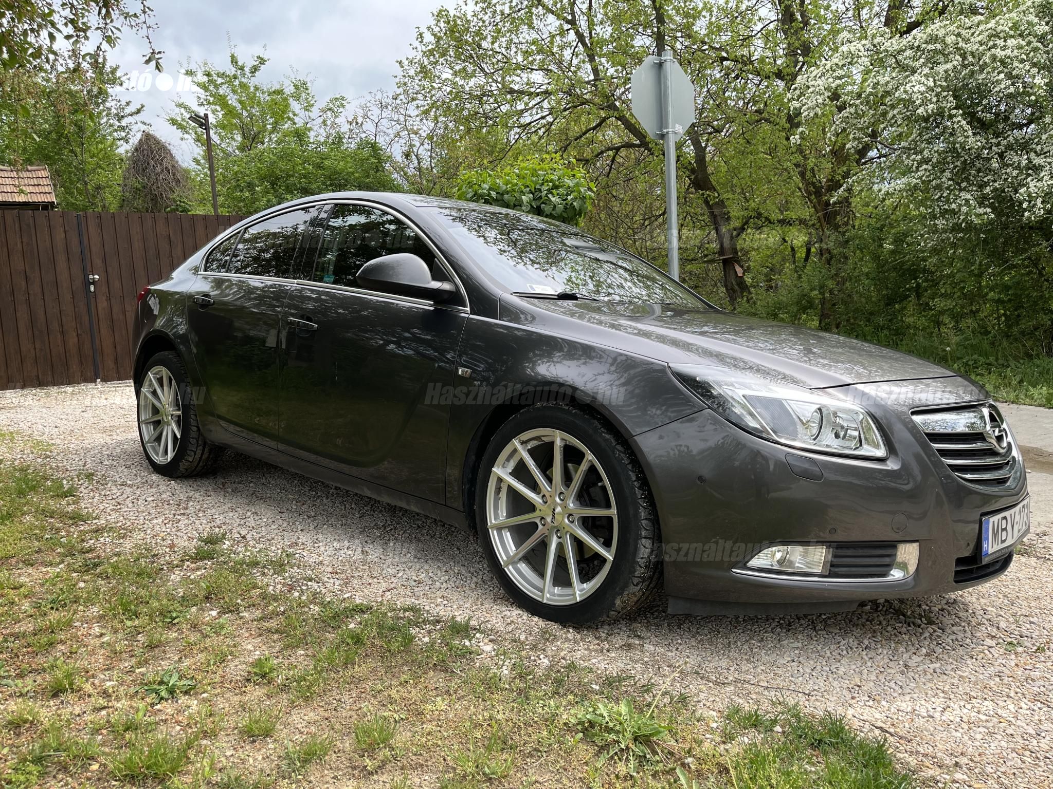 OPEL INSIGNIA 2012 - 1