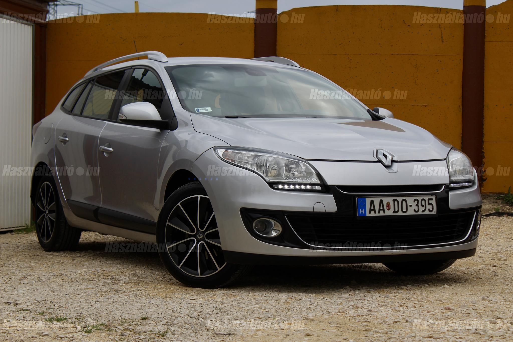 RENAULT MEGANE 2013/8 - 1